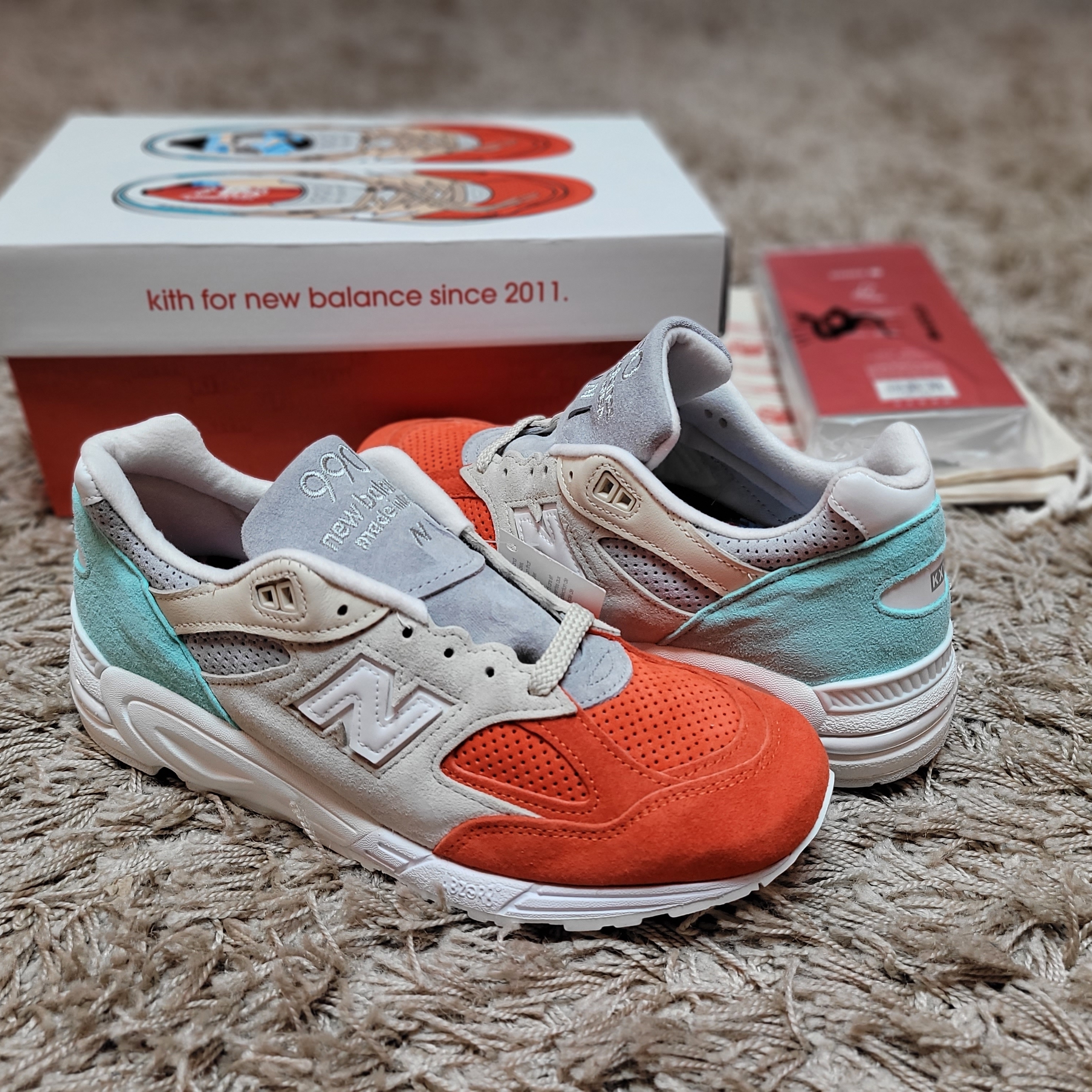 New Balance x Ronnie Fieg 990v2 Made in USA Cyclades 착용 스타일