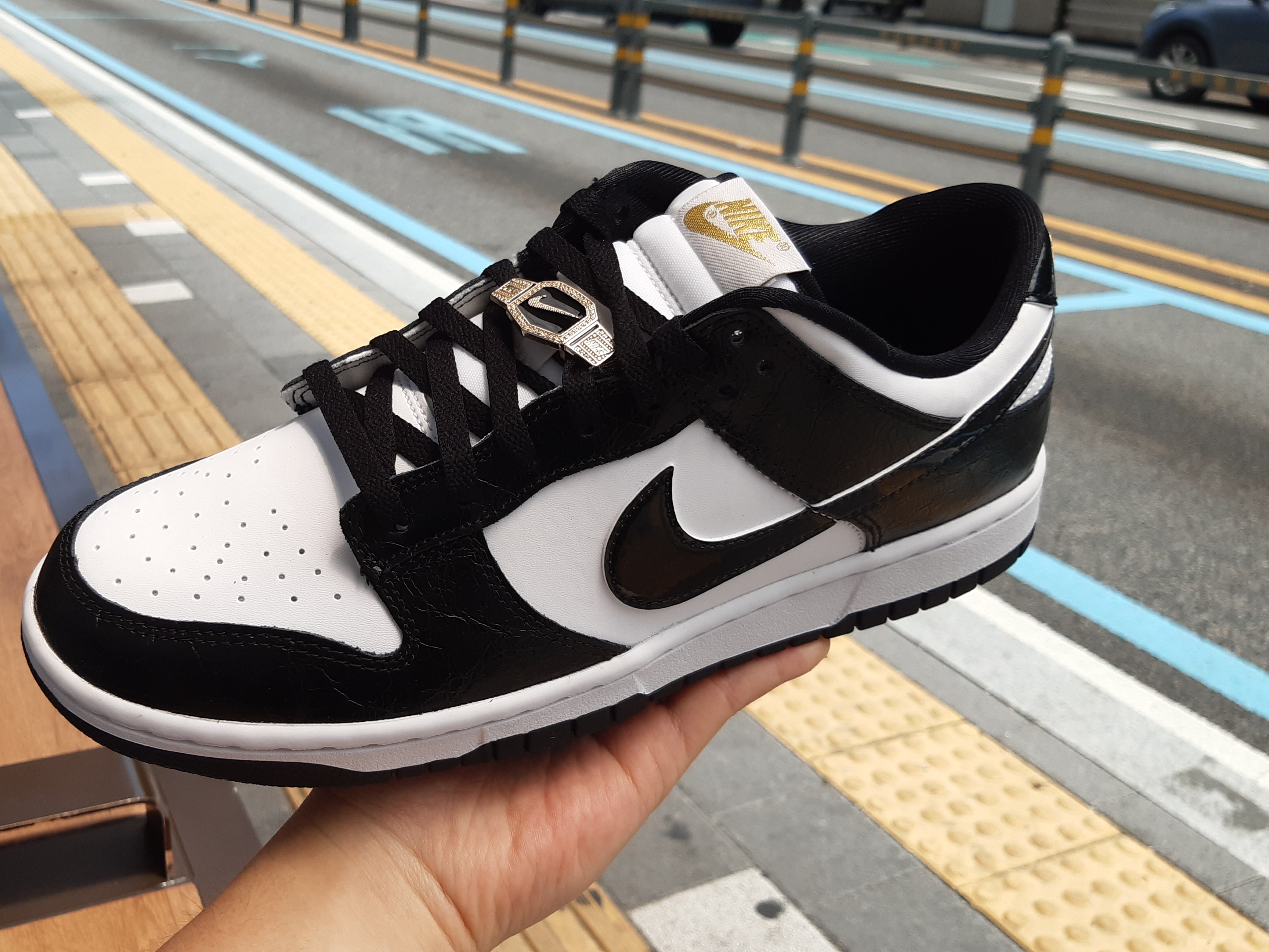 Nike Dunk Low Retro SE Black 착용 스타일