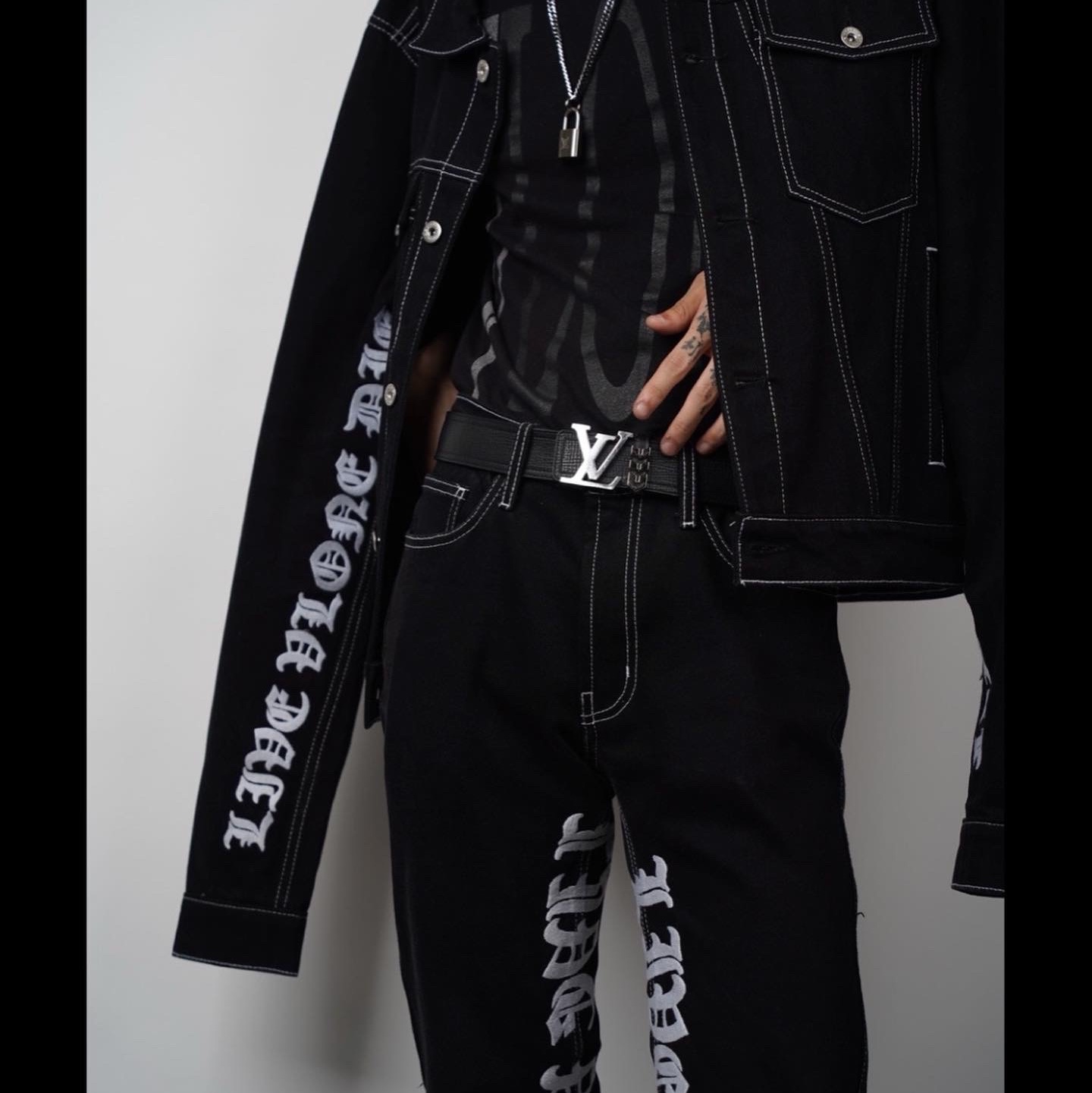 Nike x Off-White Blazer Mid Wolf Grey Serena Queen 착용 스타일 - 4