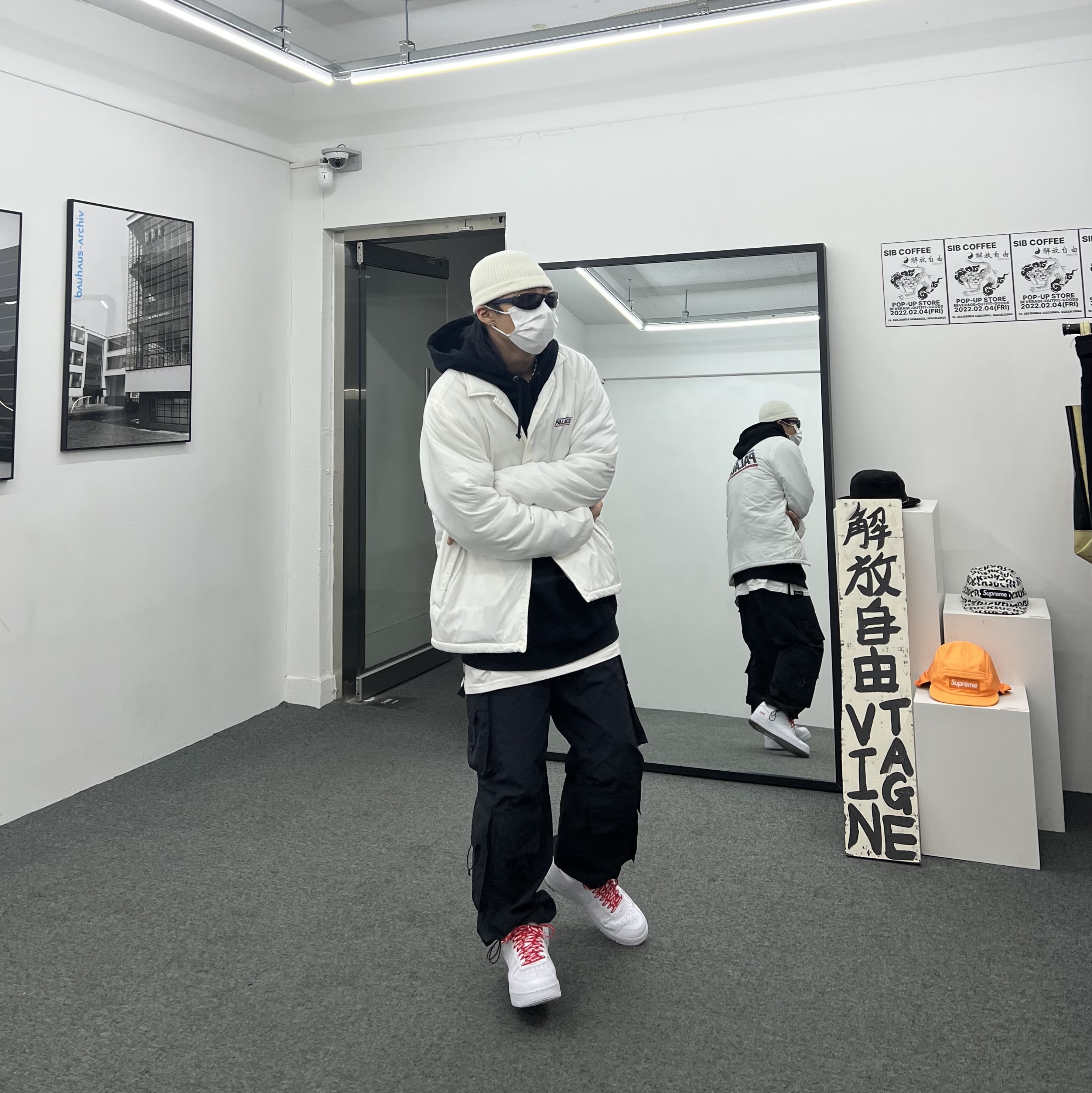 Nike x Supreme Air Force 1 Low White 착용 스타일 - 2