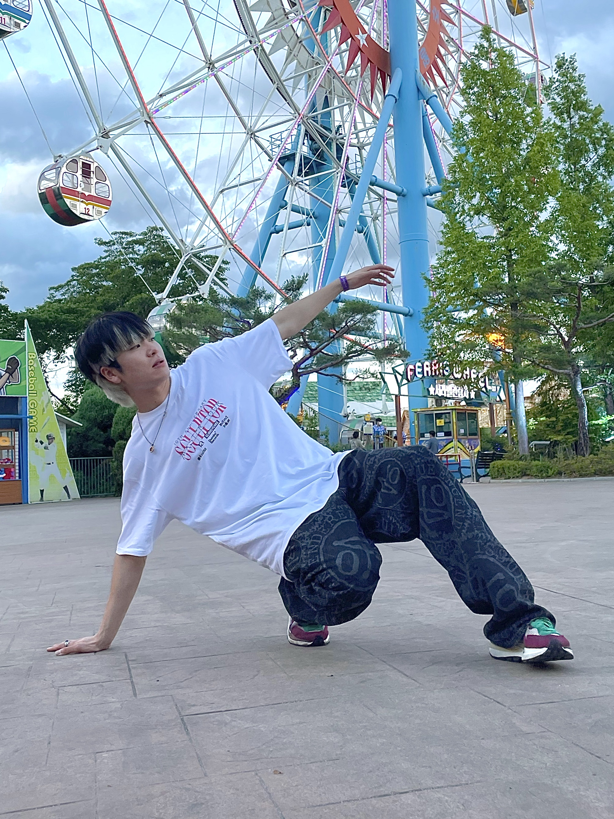 Nike x Sacai VaporWaffle String & Black Villain Red 착용 스타일 - 3