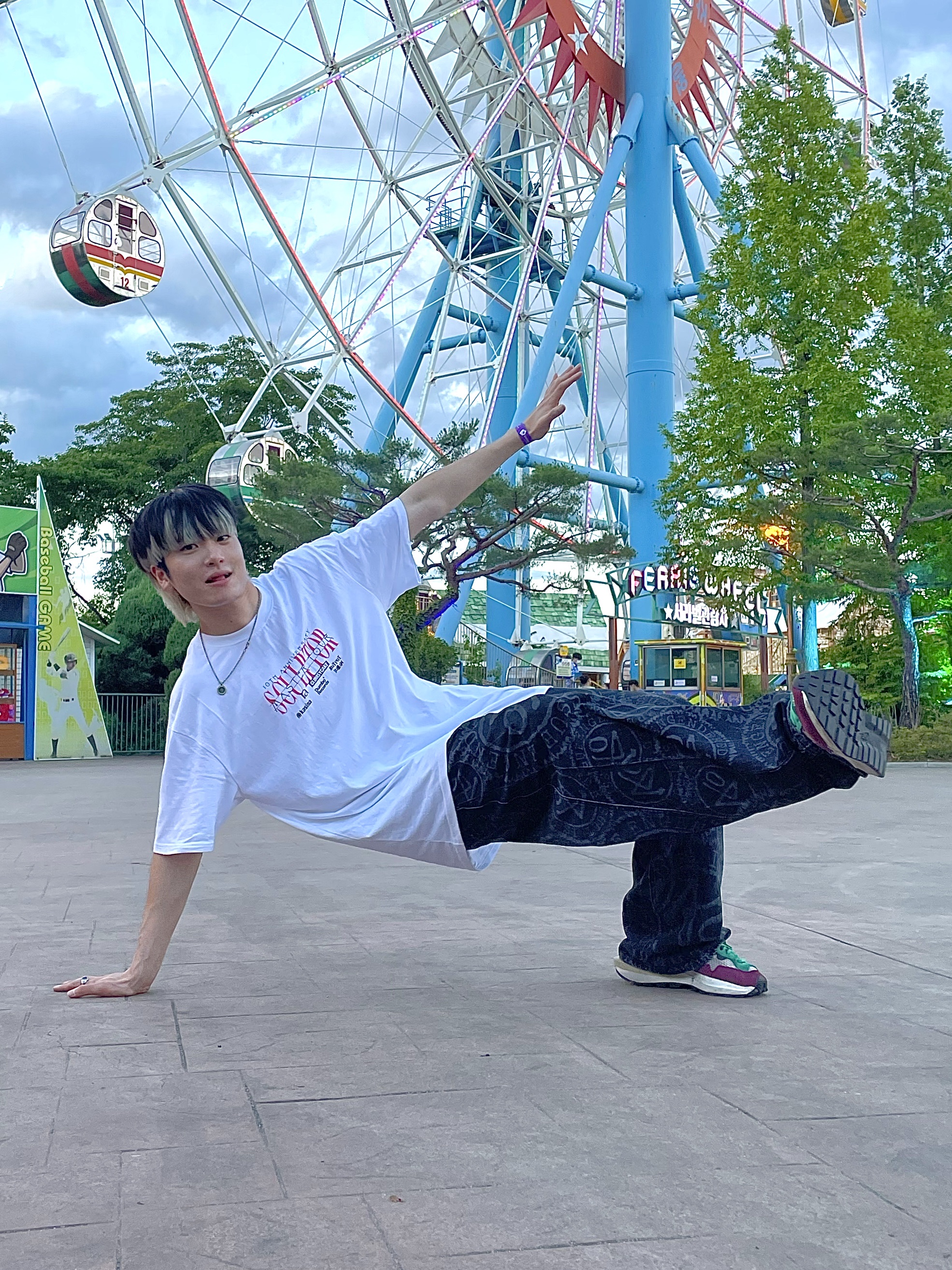 Nike x Sacai VaporWaffle String & Black Villain Red 착용 스타일 - 1