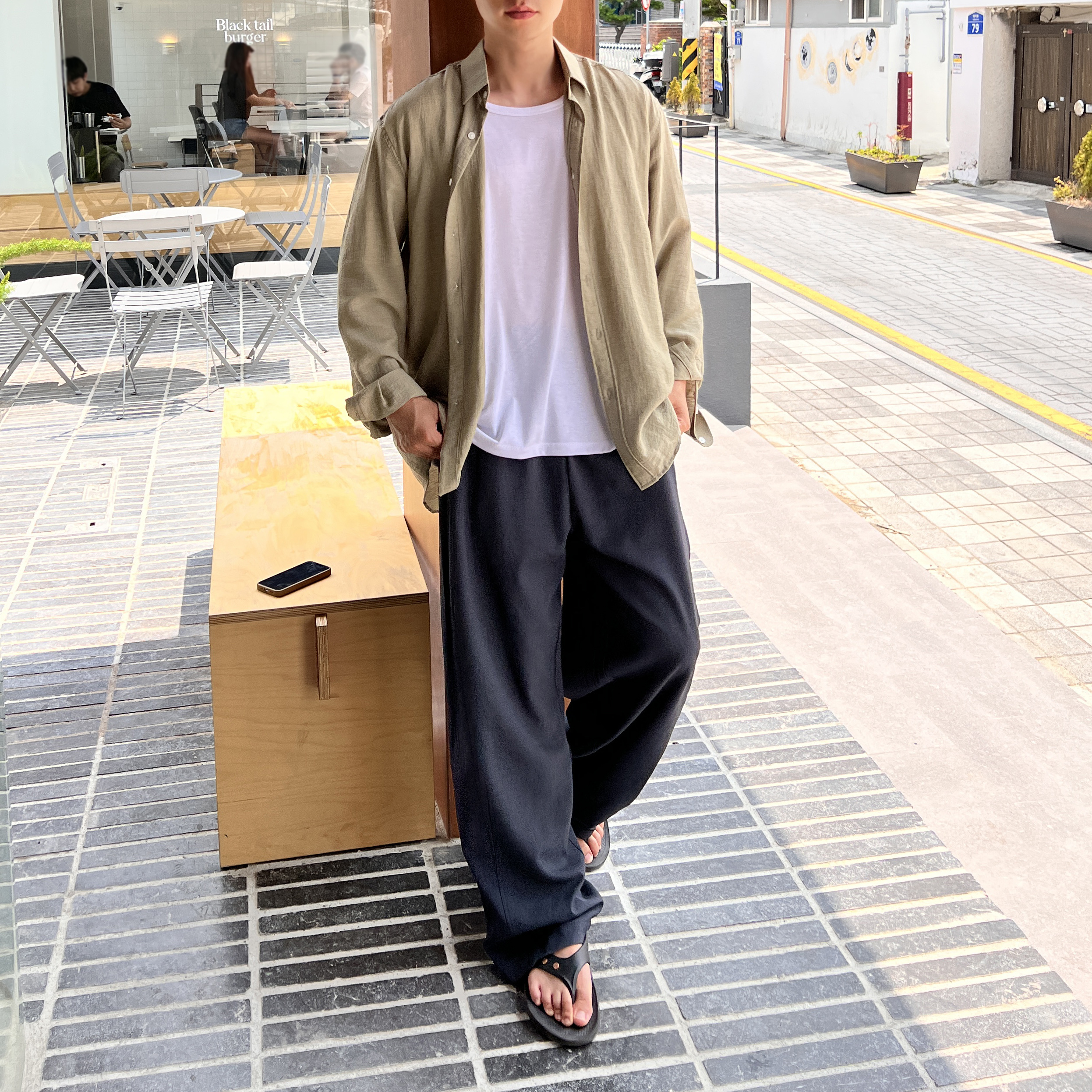 Oofos x Andersson Bell OOriginal Sandal 착용 스타일 - 2