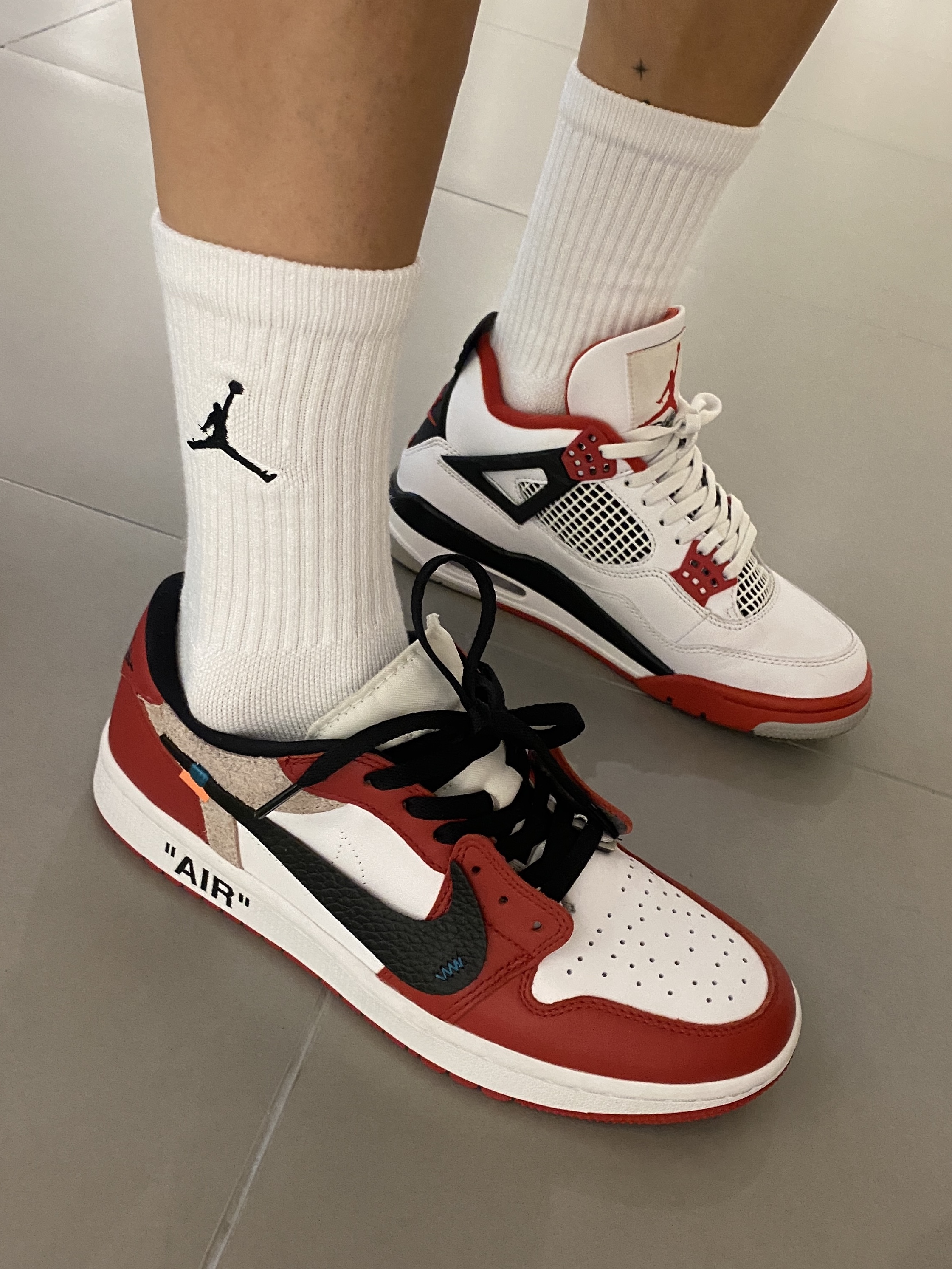 Jordan 4 Retro OG Fire Red 2020, Telfar Small Shopping Bag Red 착용 스타일 - 4