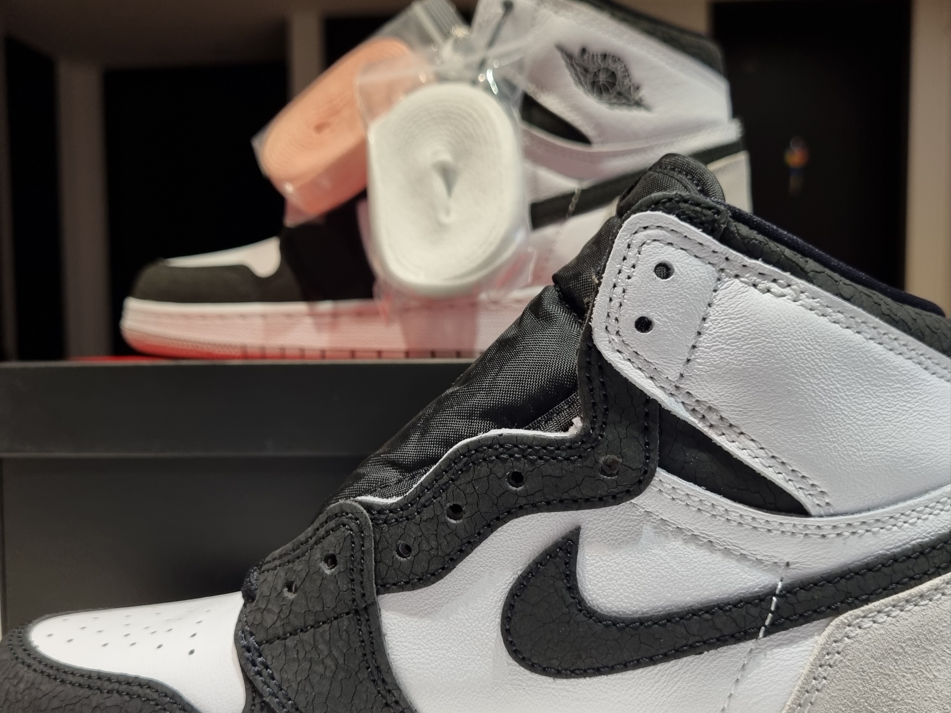 (GS) Jordan 1 Retro High OG Bleached Coral 착용 스타일 - 1