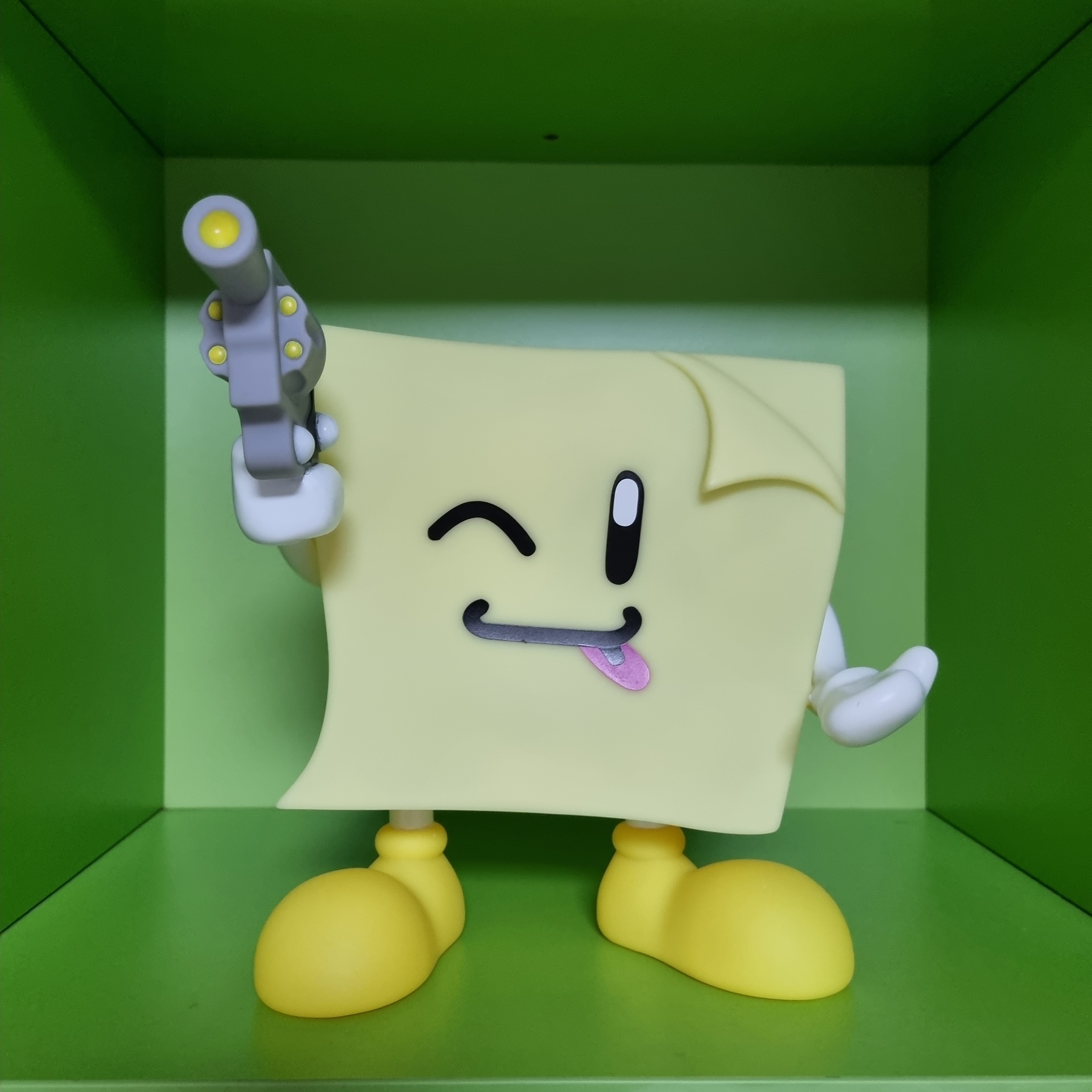 Supreme Sticky Note Molded Lamp Yellow - 22SS 착용 스타일 - 2