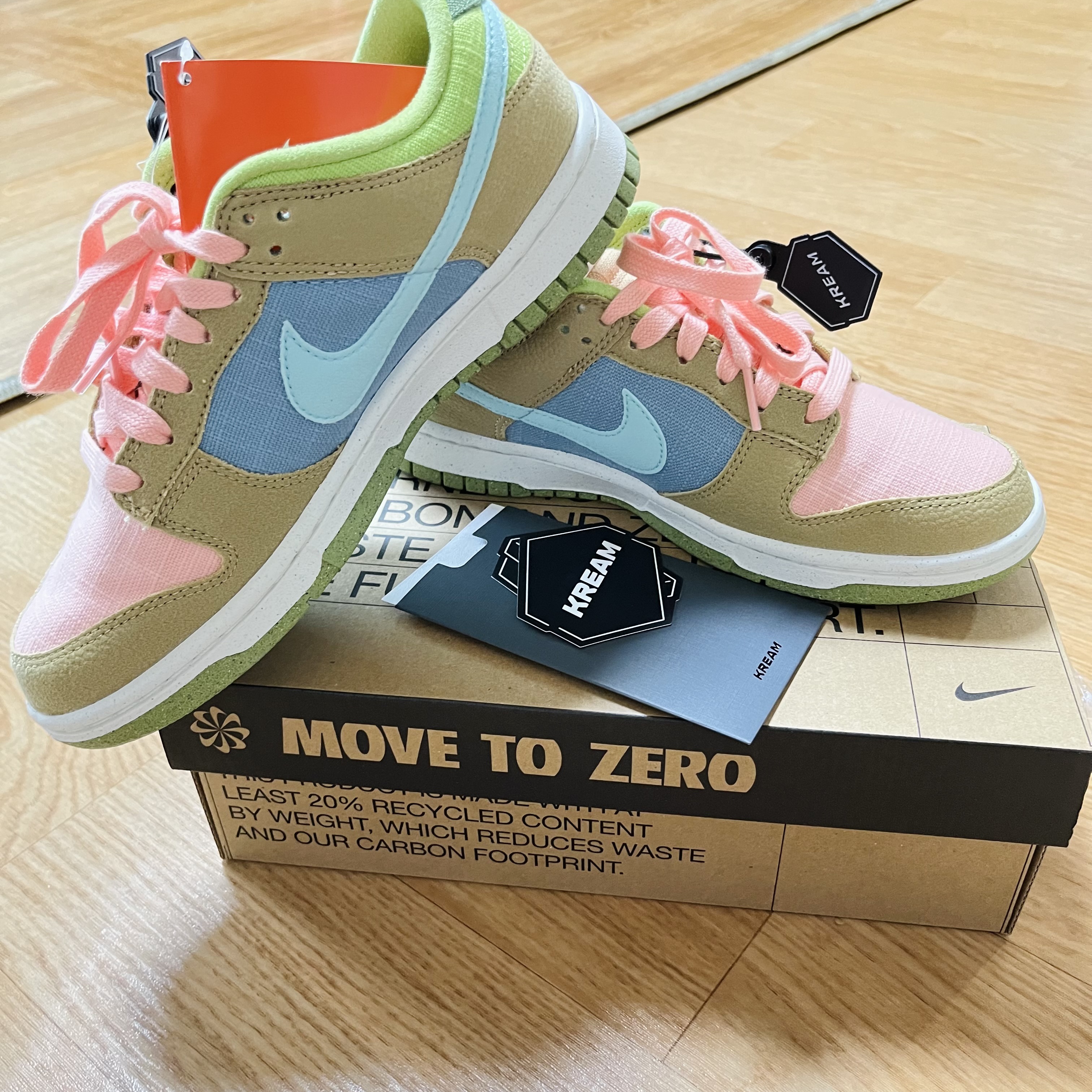 Nike Dunk Low Retro SE Next Nature Sun Club Arctic Orange 착용 스타일 - 2