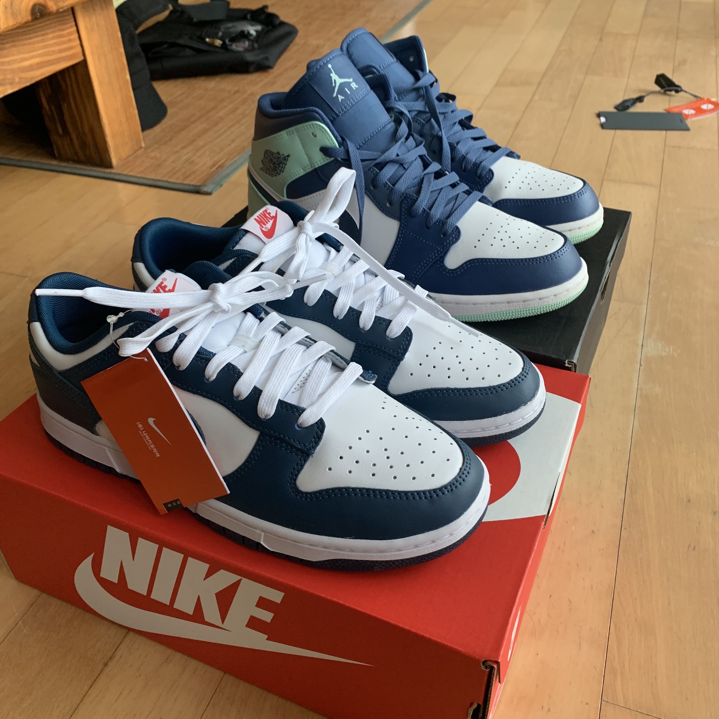 Jordan 1 Mid Blue Mint, Nike Dunk Low Retro Valerian Blue 착용 스타일 - 3