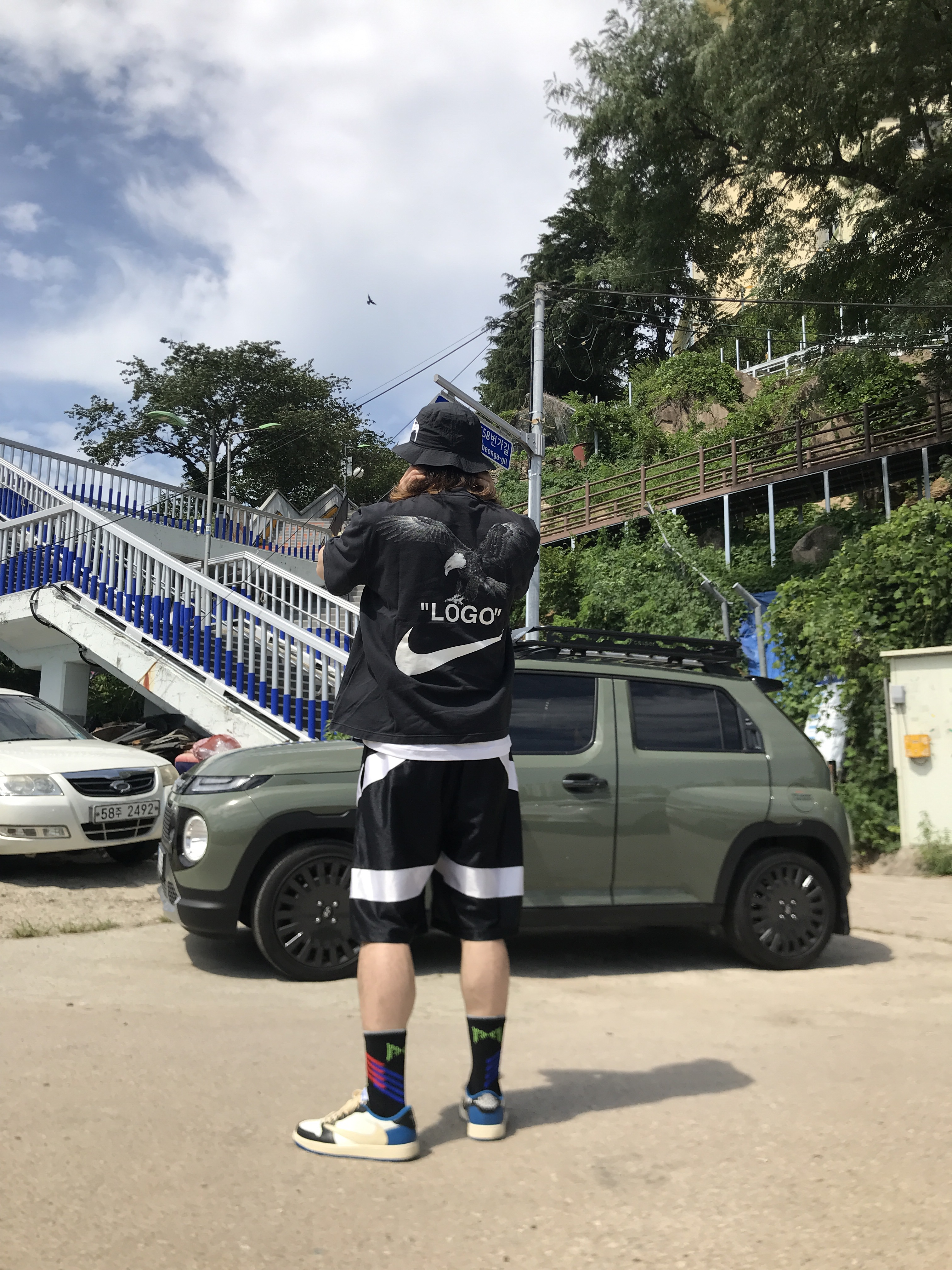 Nike x Stussy Bucket Hat Black, Nike x Off-White Mercurial NRG X T-Shirt Black 착용 스타일 - 2