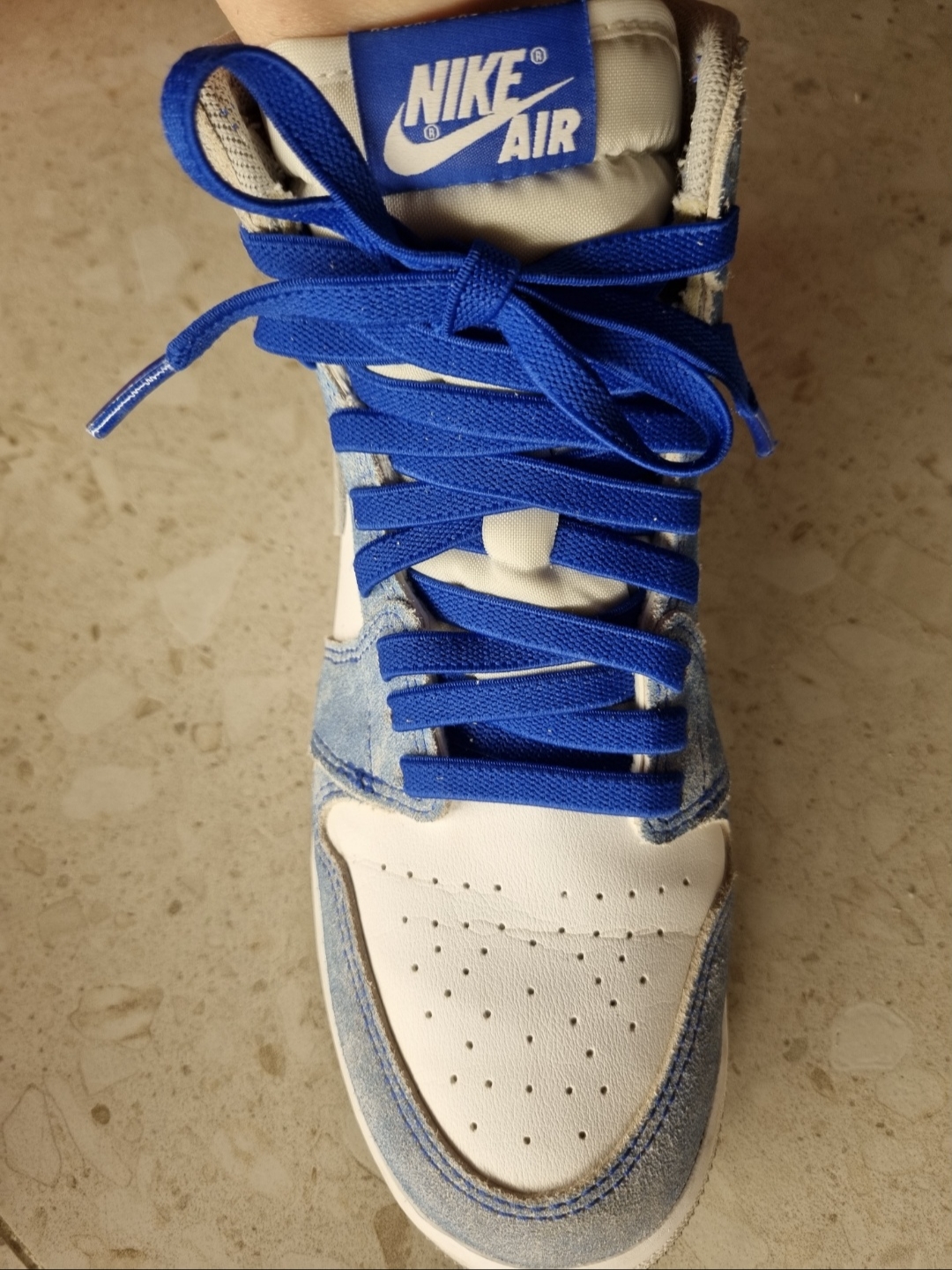 (GS) Jordan 1 Retro High OG Hyper Royal 착용 스타일 - 2