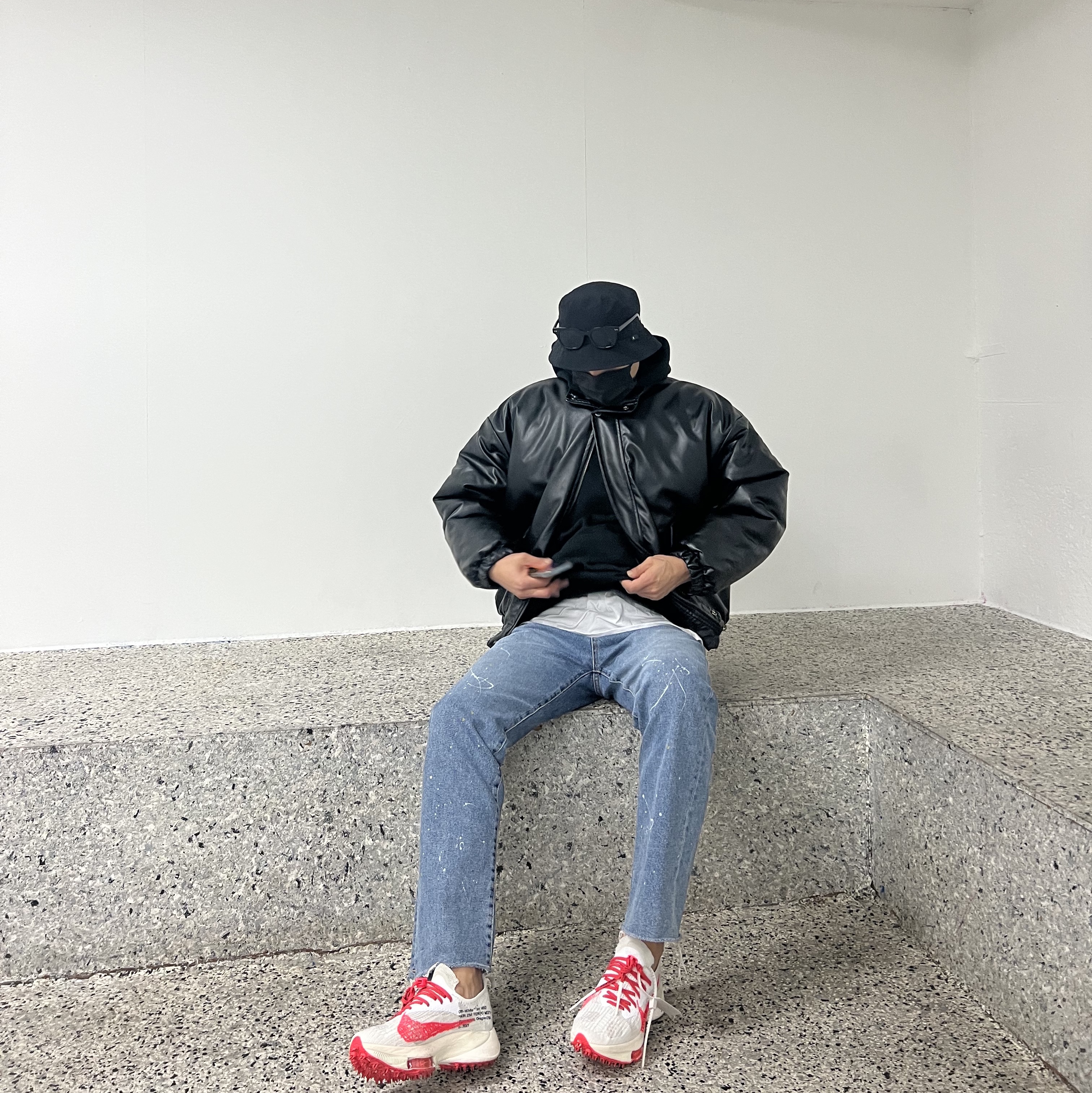 Nike x Off-White Air Zoom Tempo Next% Solar Red 착용 스타일