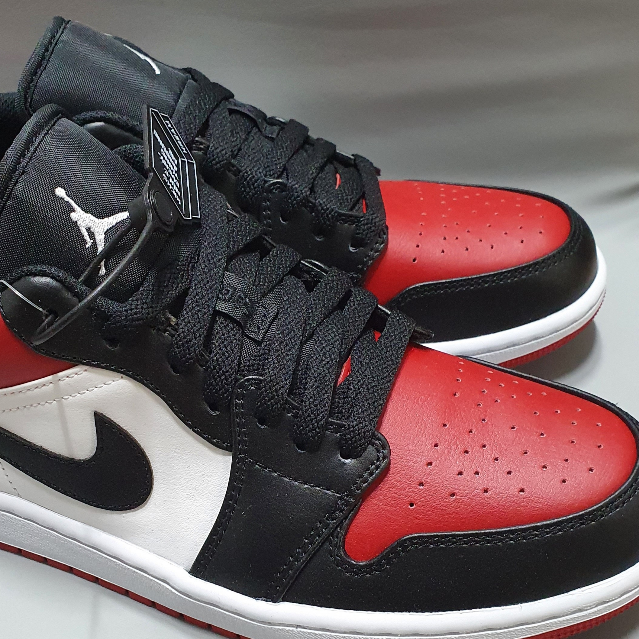 Jordan 1 Low Bred Toe 착용 스타일