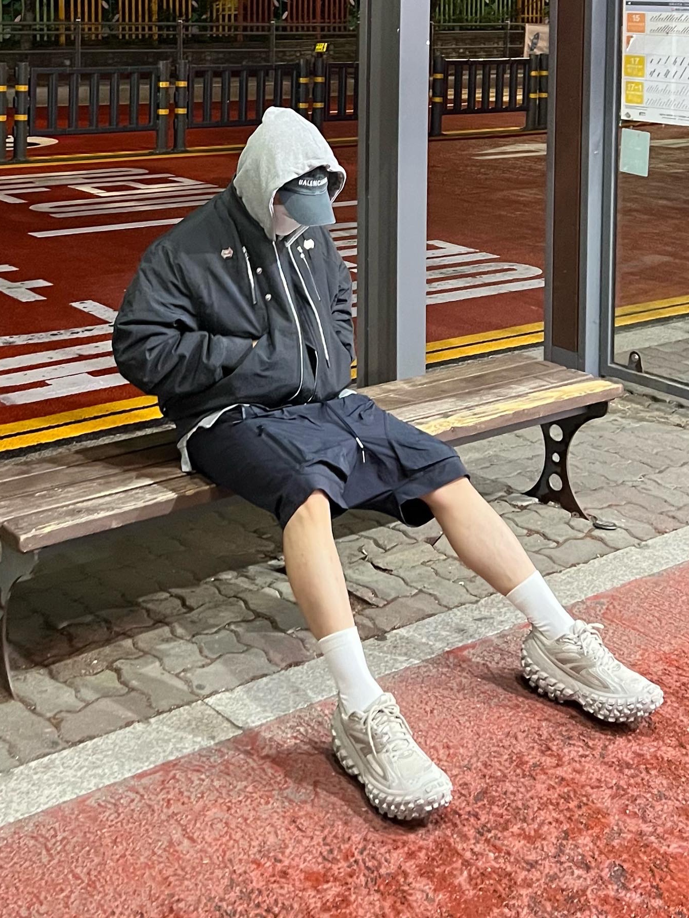 Undermycar x Ohhyunseog Boltume.1 Hardware Combo Flight Jacket Turbulence - 22SS, Balenciaga Defender Sneakers Beige 착용 스타일 - 2