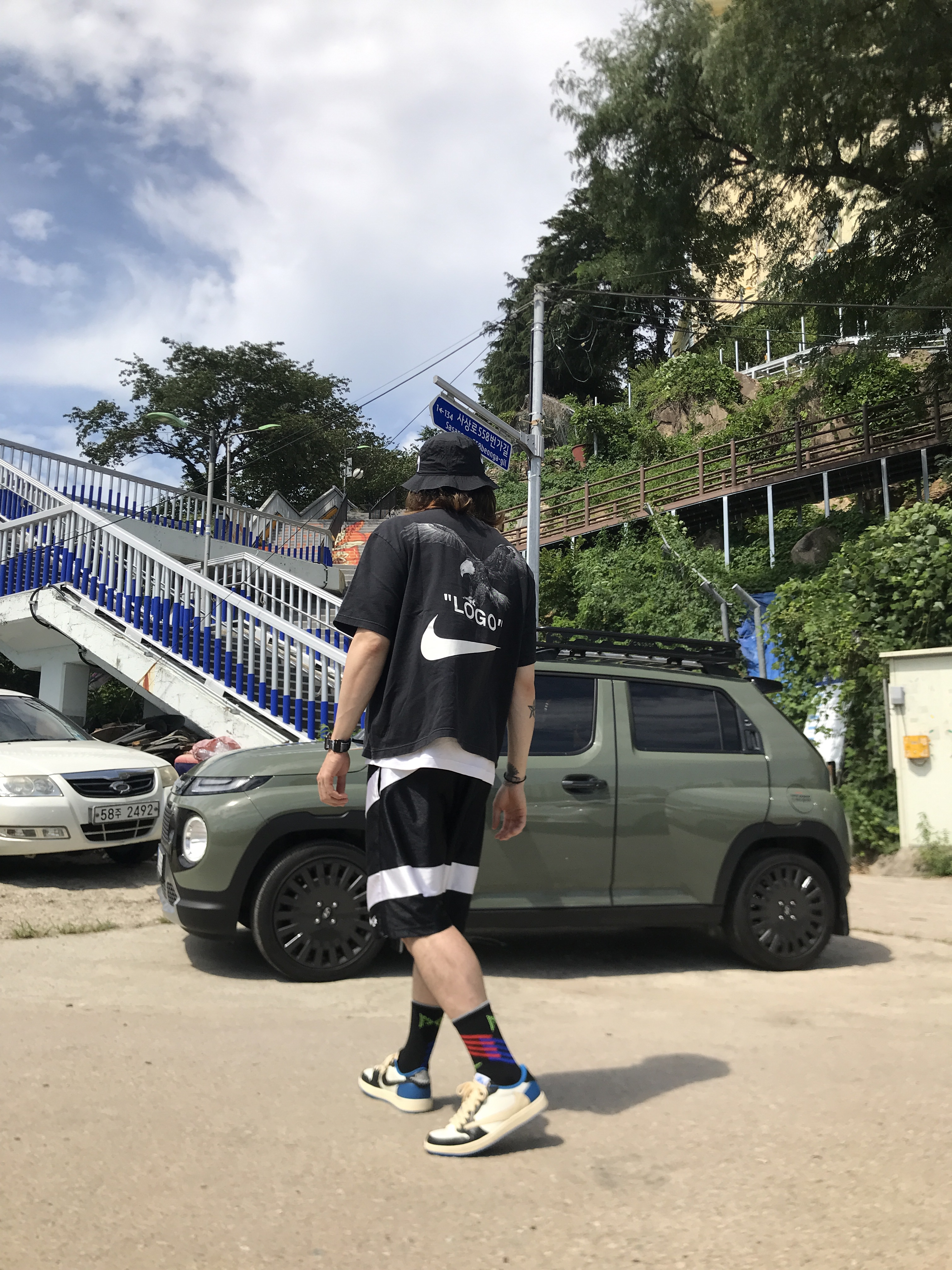 Nike x Stussy Bucket Hat Black, Nike x Off-White Mercurial NRG X T-Shirt Black 착용 스타일 - 1