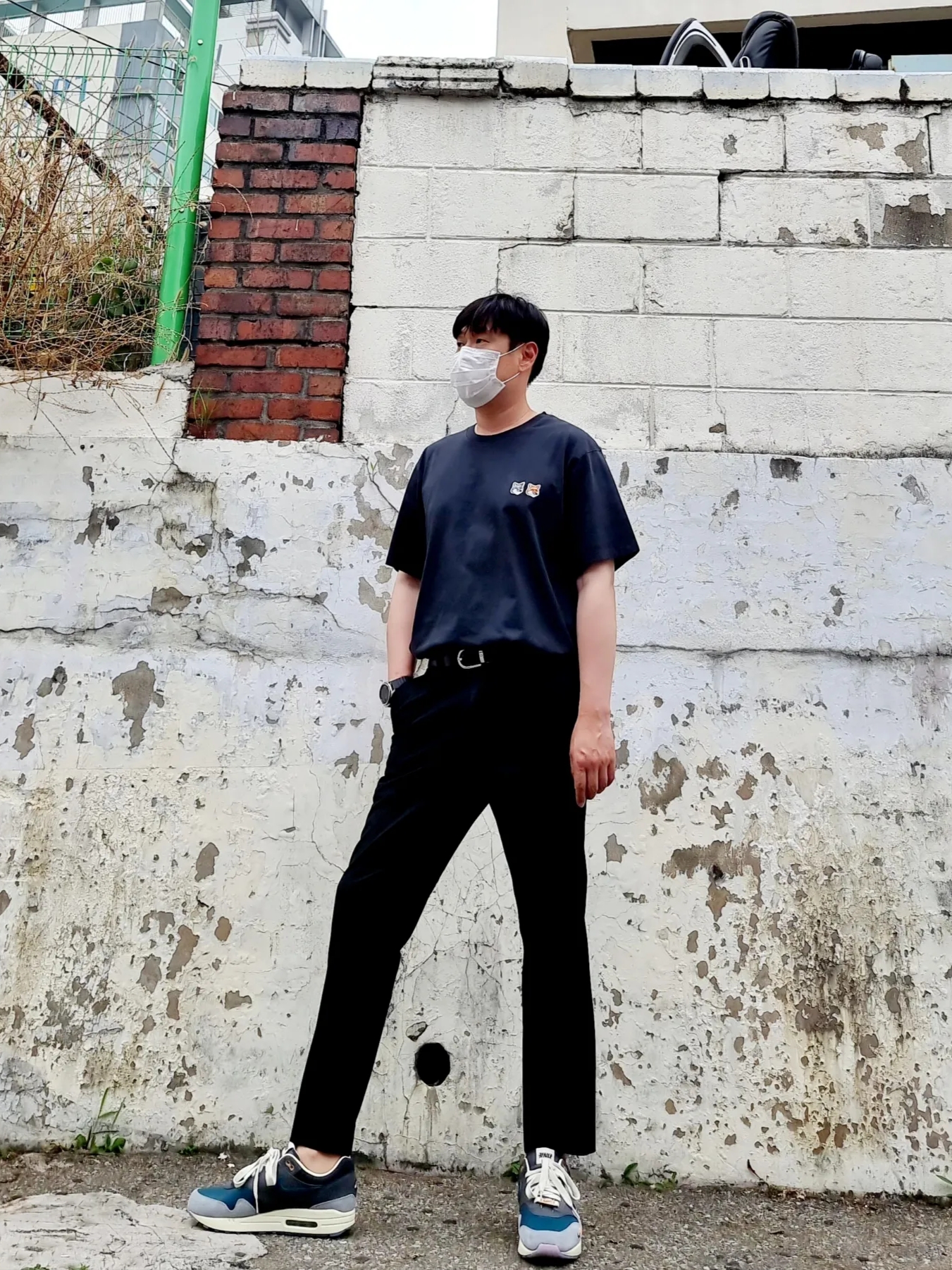 Nike x Kasina Air Max 1 SP Won-Ang Particle Grey, Maison Kitsune Double Fox Head Patch Classic T-Shirt Anthracite 착용 스타일