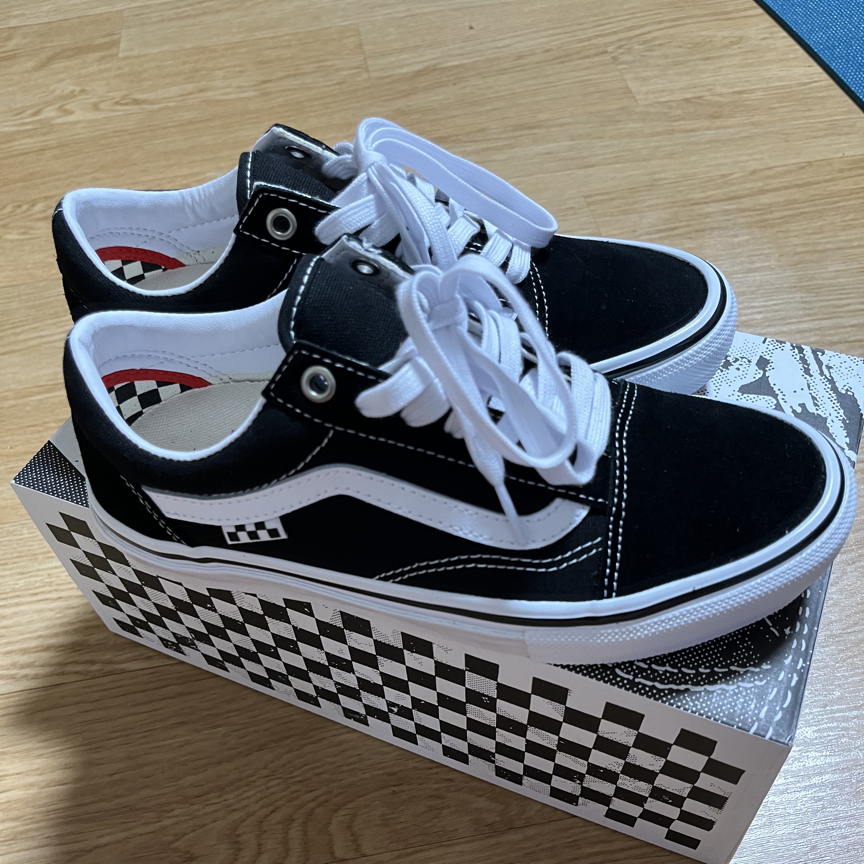 Vans Skate Old Skool Black White 착용 스타일 - 2
