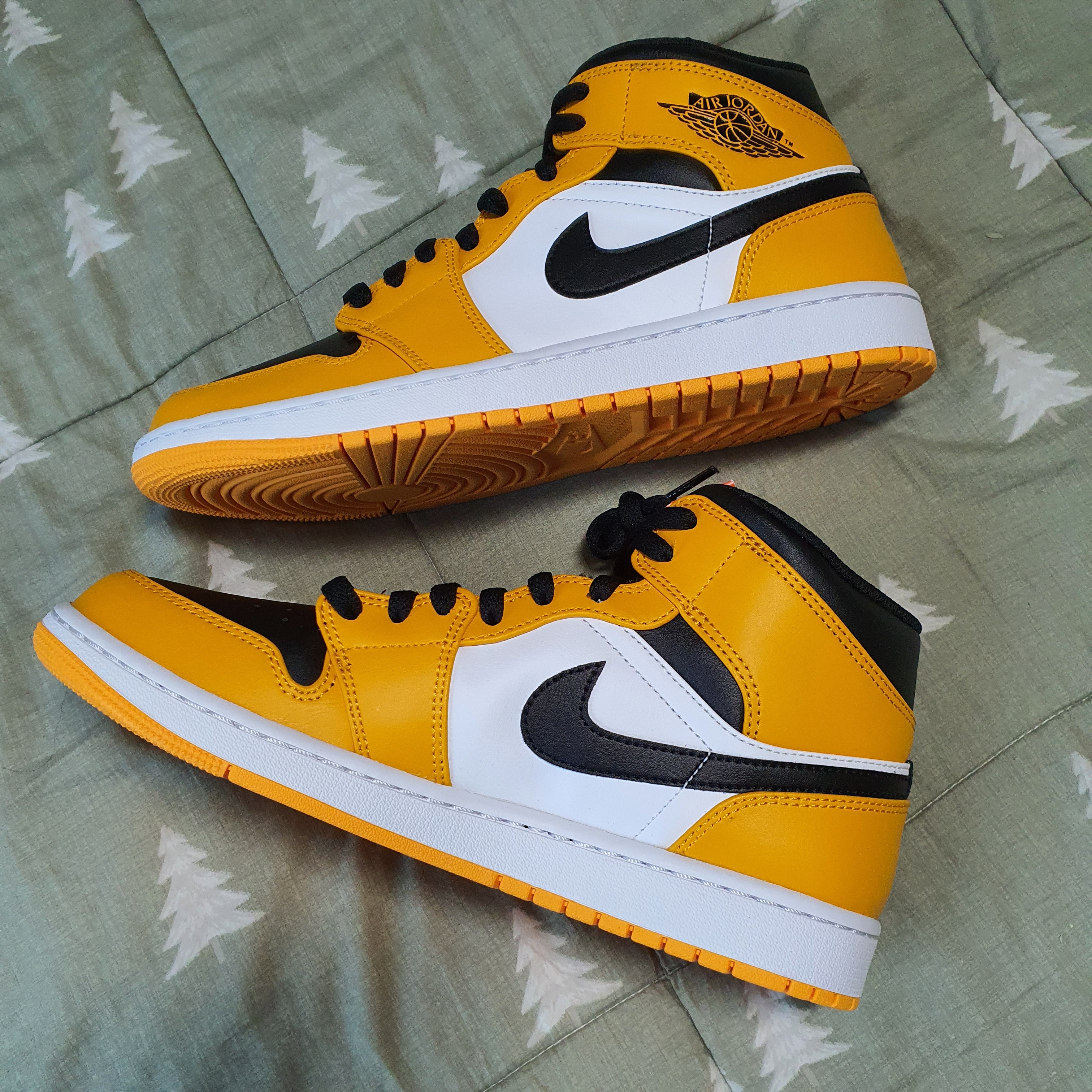 Jordan 1 Mid Taxi 착용 스타일 - 1