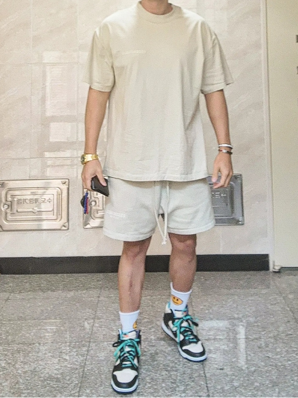 Nike Dunk High Retro EMB Pearl White Washed Teal and Black, Essentials T-Shirt Wheat - 22SS 착용 스타일
