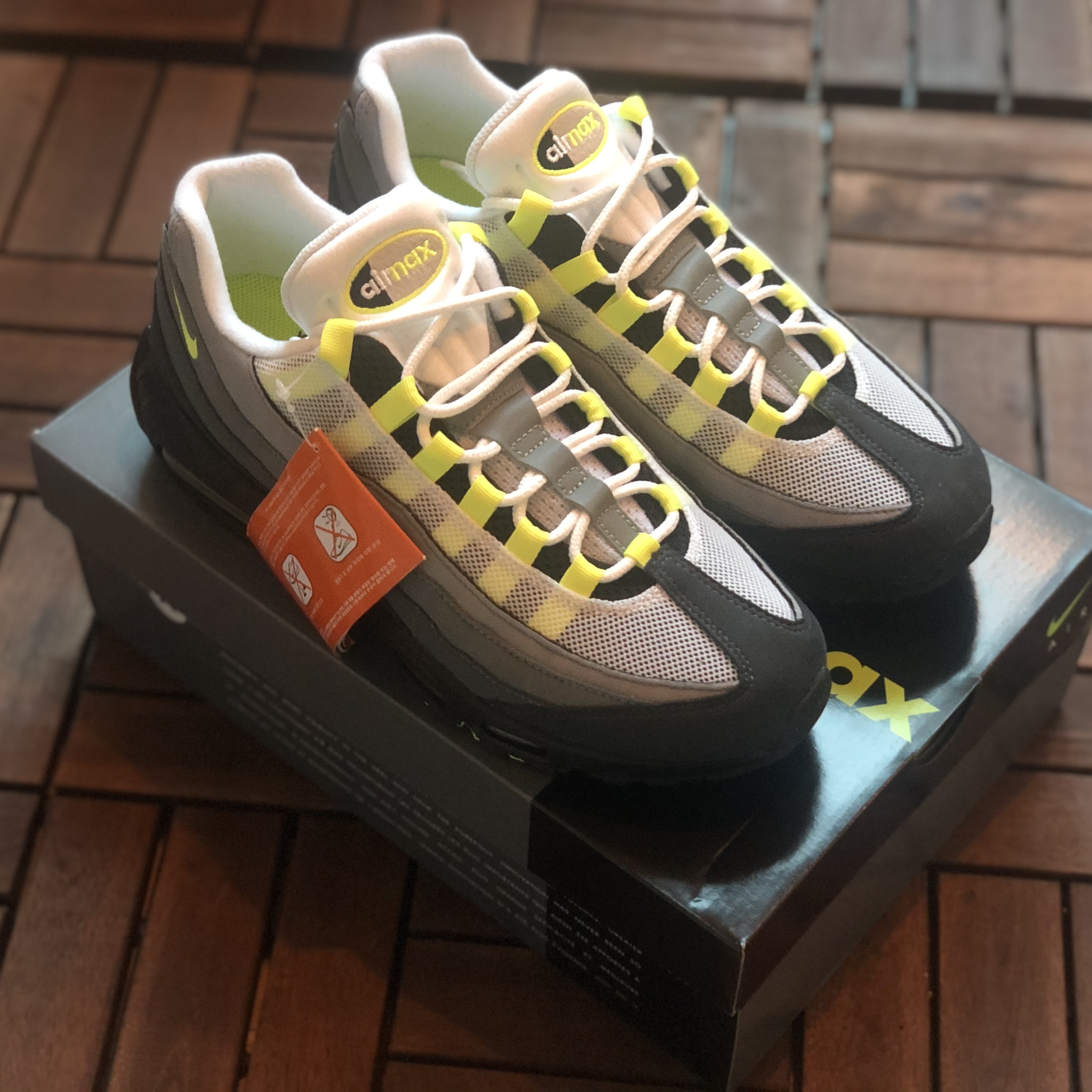 Nike Air VaporMax 95 Neon 착용 스타일