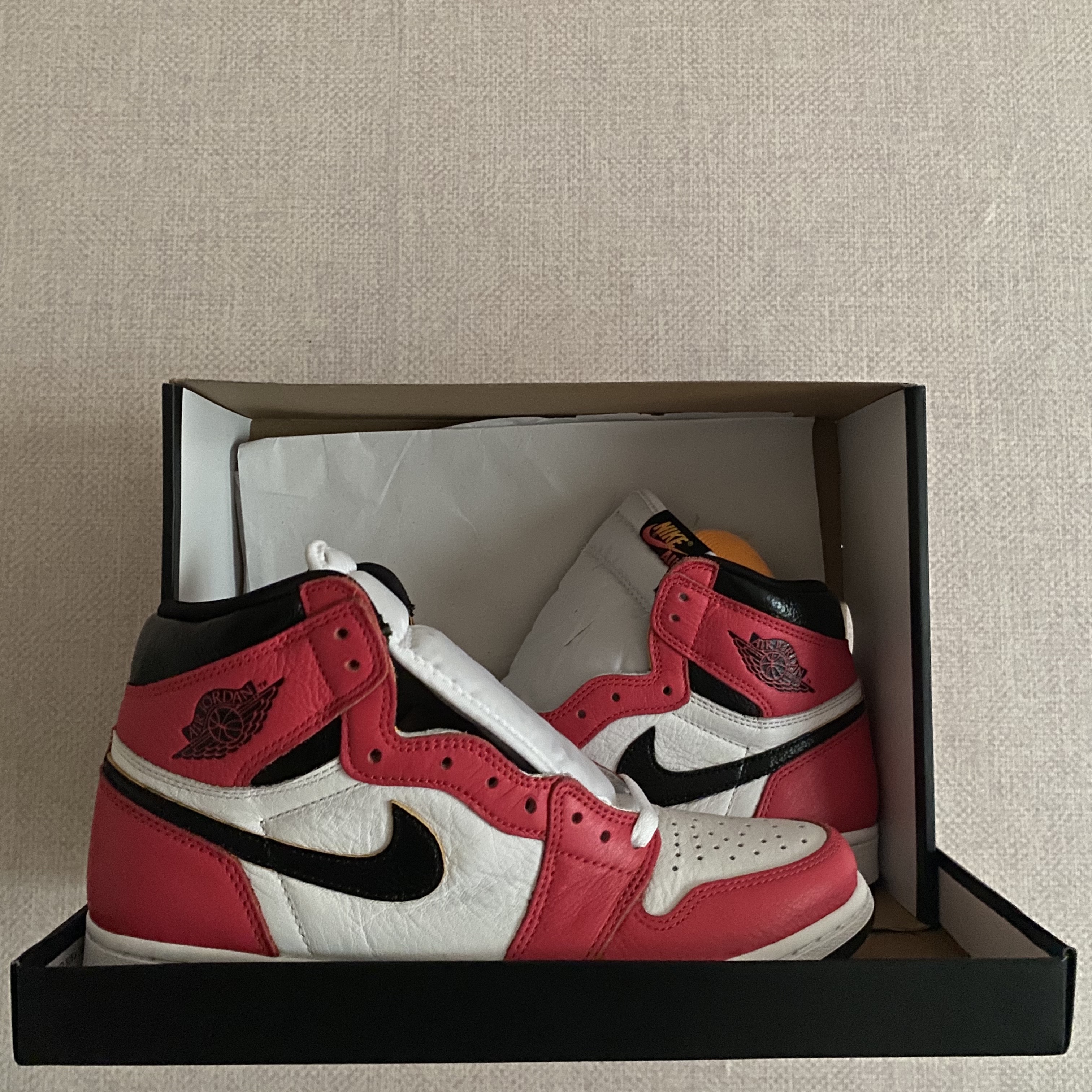 Jordan 1 Retro High OG Light Fusion Red 착용 스타일