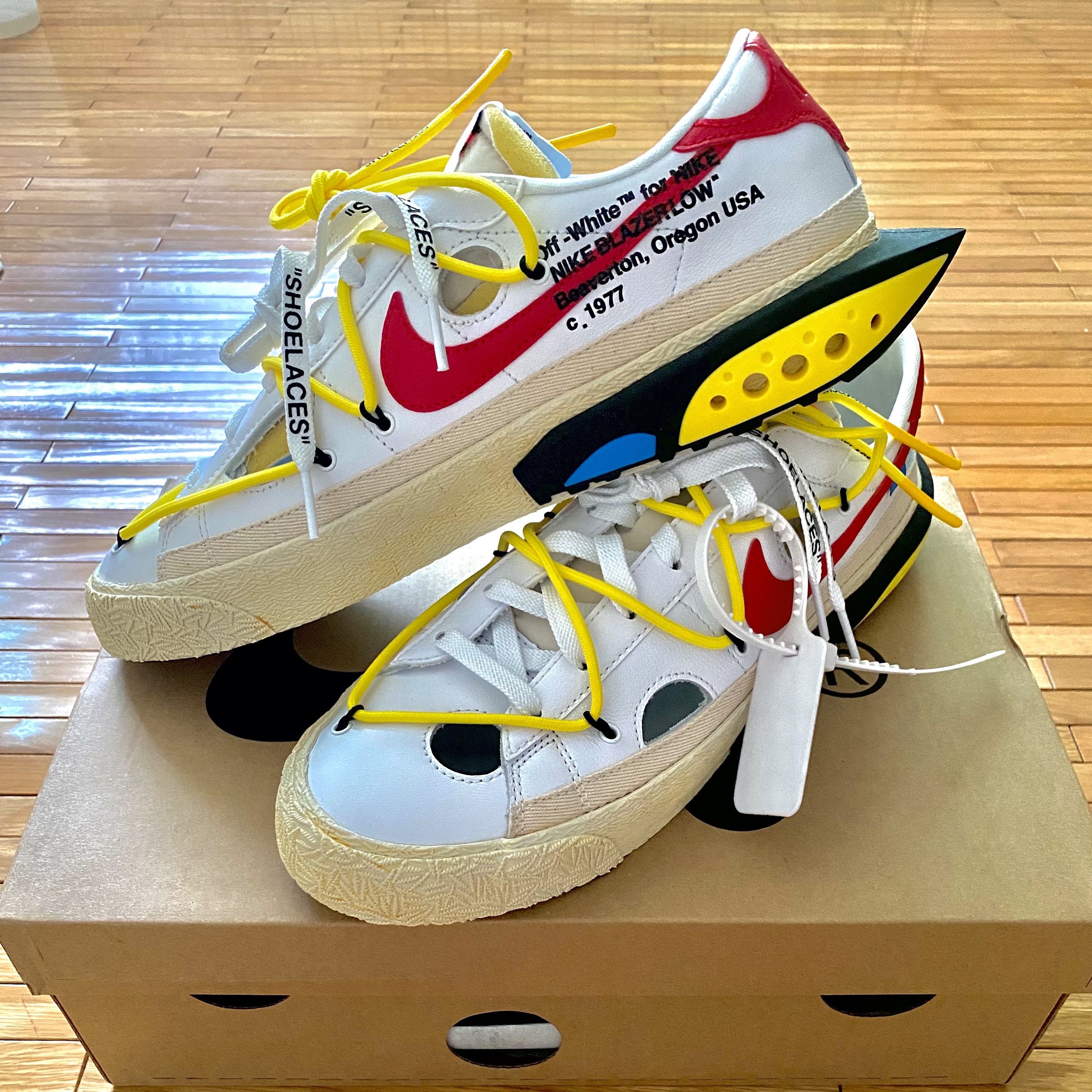 Nike x Off-White Blazer Low '77 White and University Red 착용 스타일