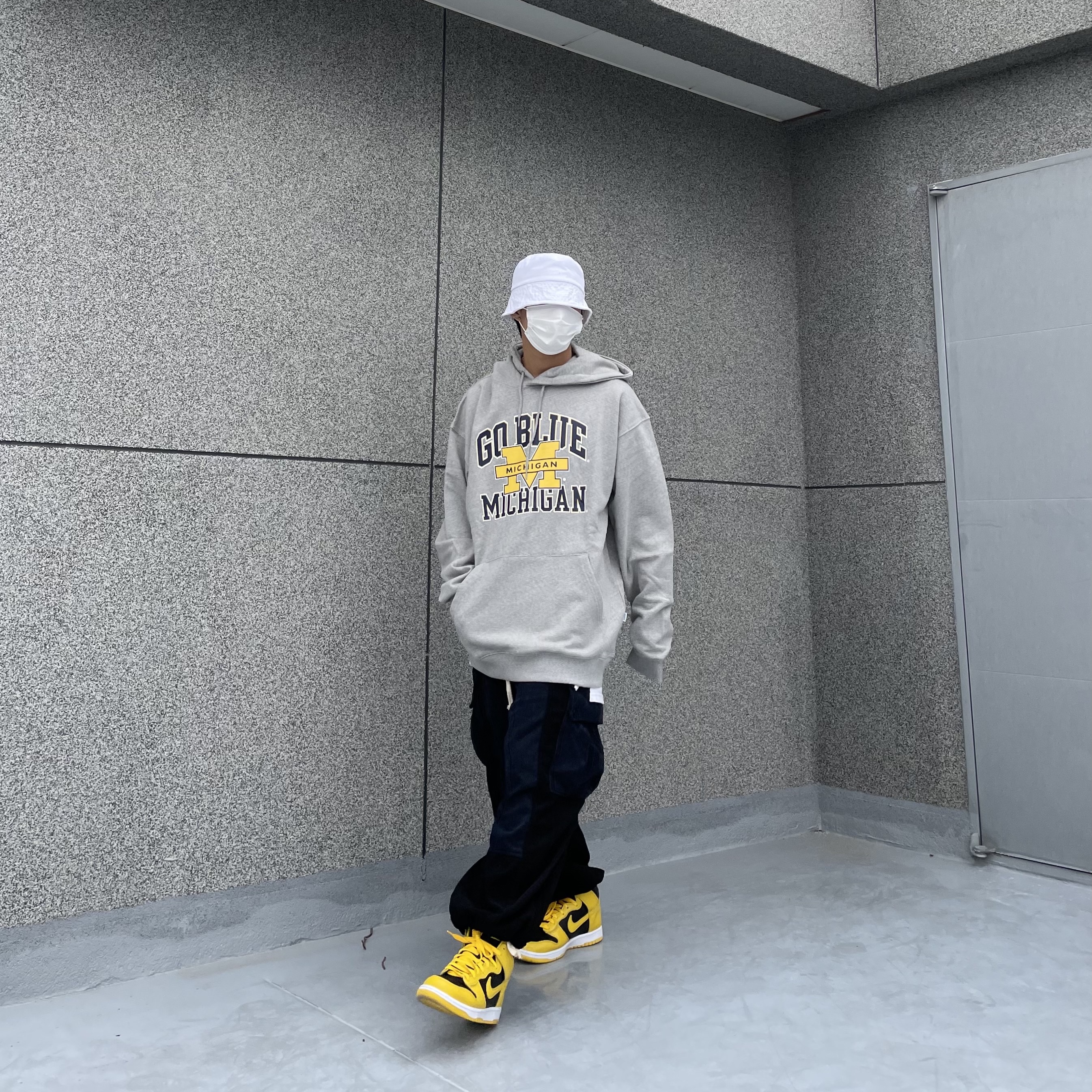 Nike Dunk High SP Varsity Maize 착용 스타일