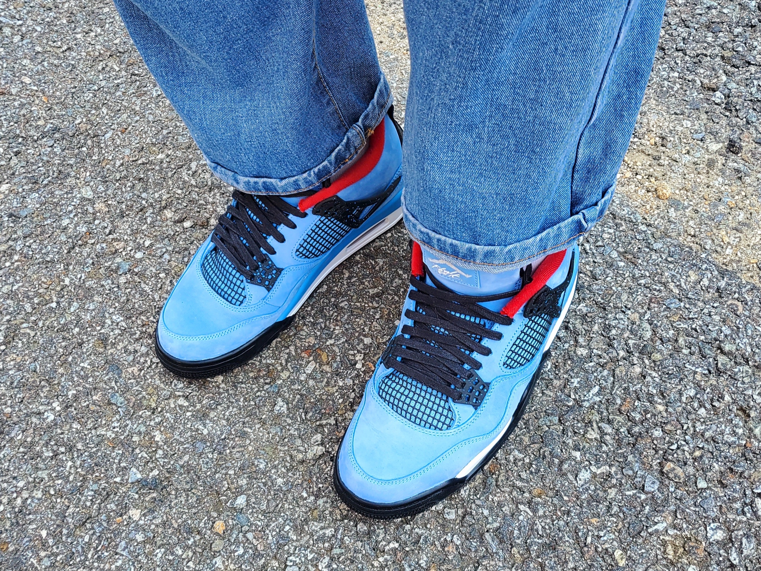Jordan 4 x Travis Scott Retro Cactus Jack 착용 스타일 - 4