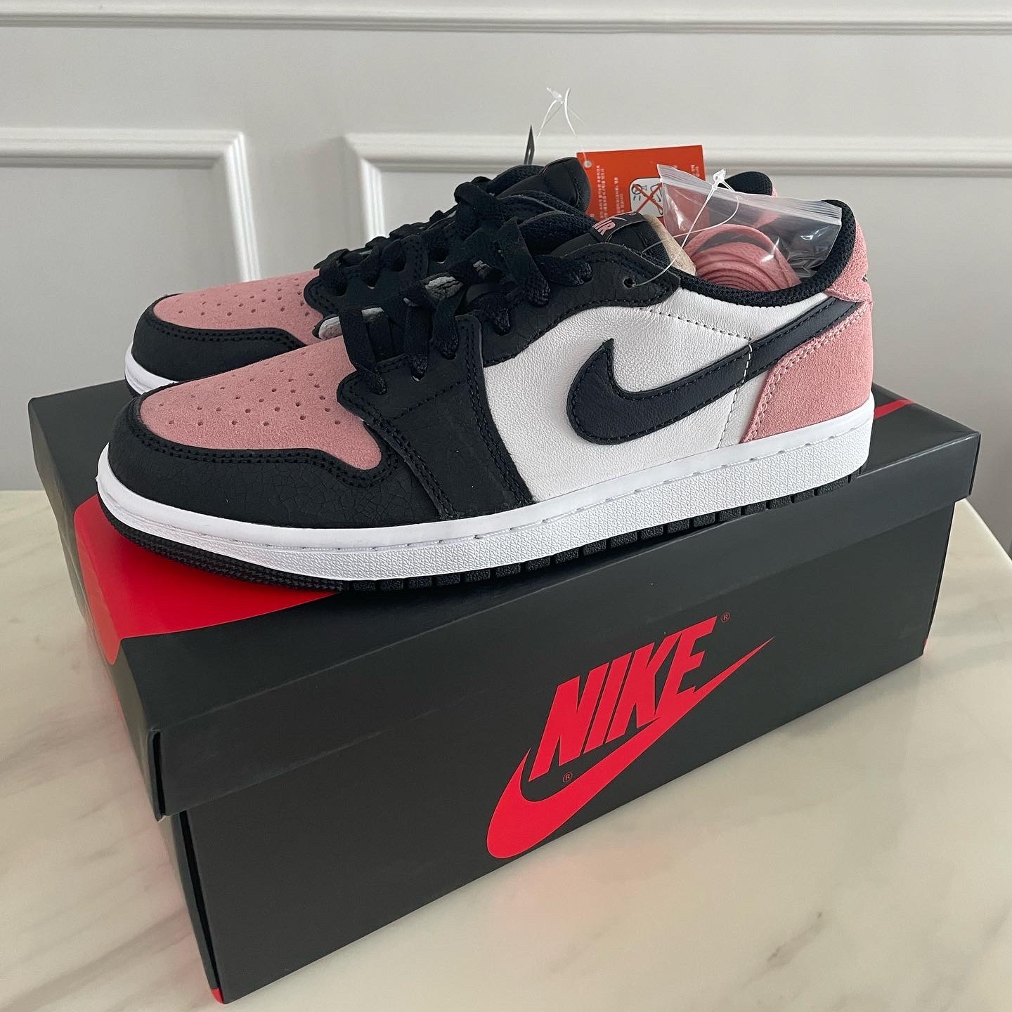 Jordan 1 Retro Low OG Bleached Coral 착용 스타일