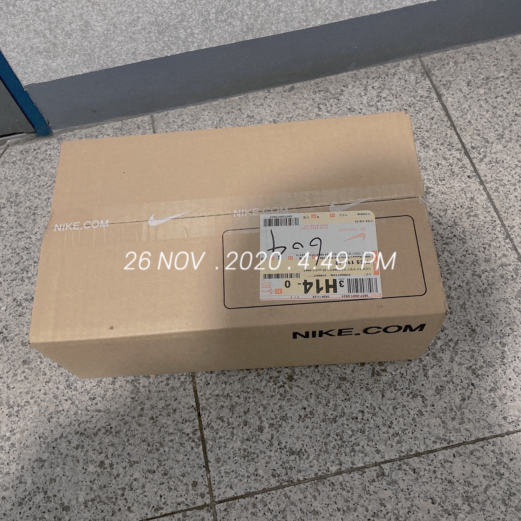 Nike x Peaceminusone Air Force 1 Low Para-Noise 2.0 착용 스타일 - 2