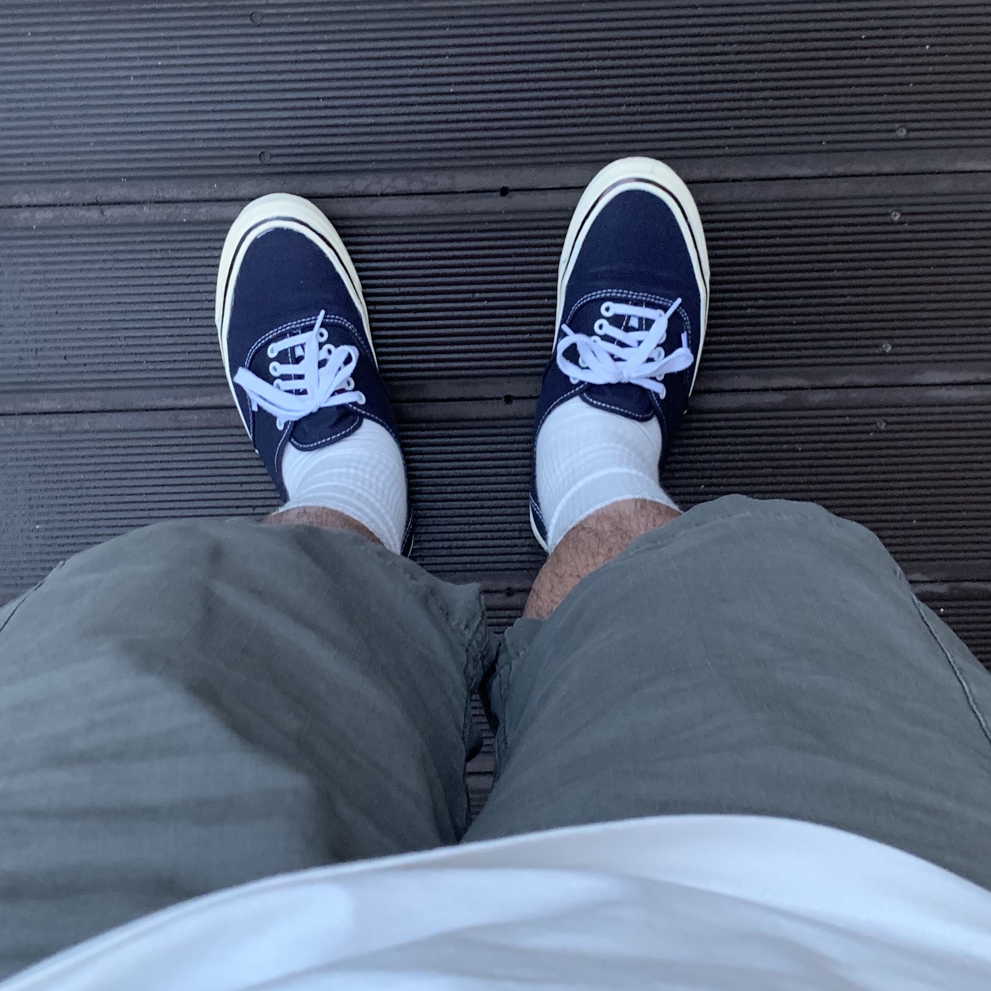 Vans Vault OG Authentic LX Navy 착용 스타일