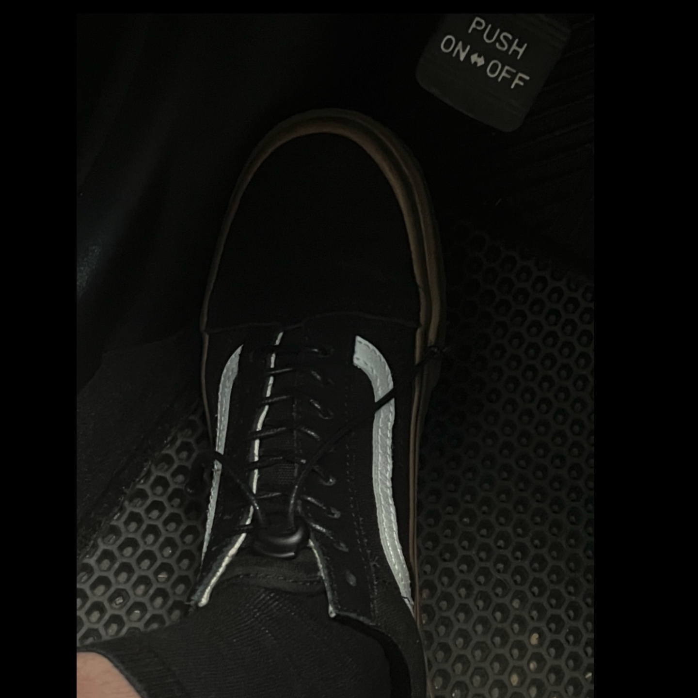 Vans Old Skool Black Gum 착용 스타일