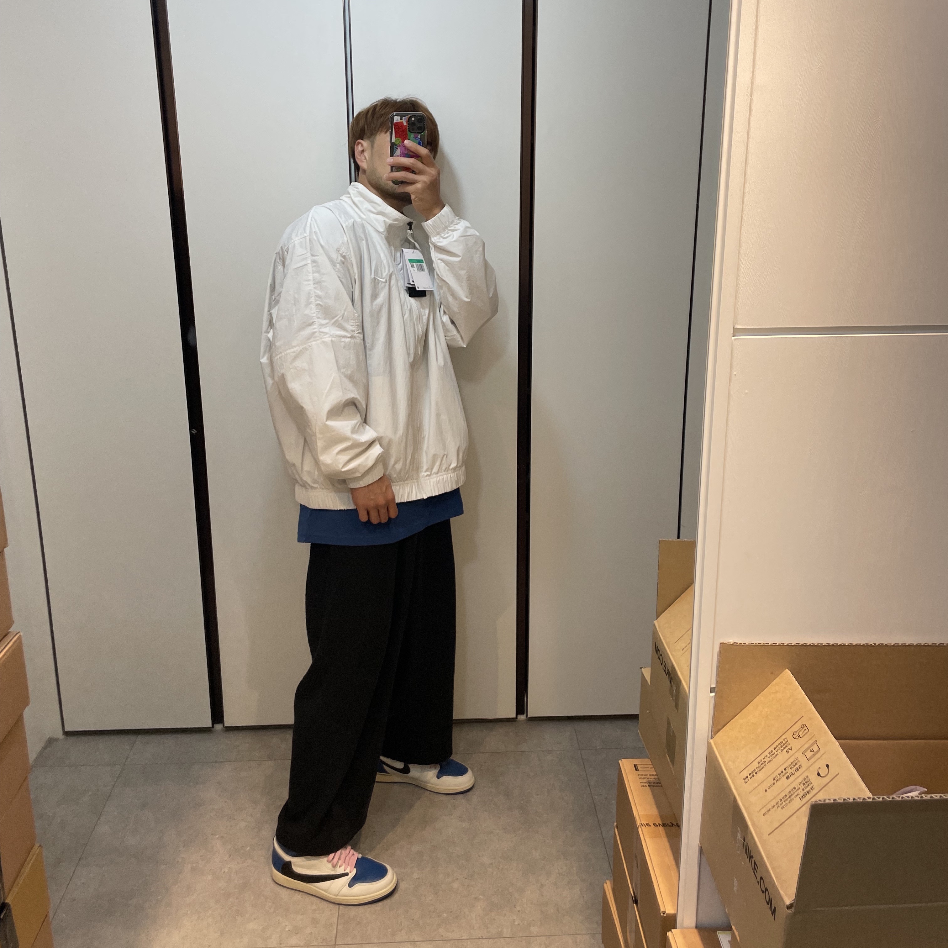 Nike NRG Solo Swoosh Woven Track Jacket Phantom White - Asia, Jordan 1 x Travis Scott x Fragment Retro High OG SP Military Blue 착용 스타일