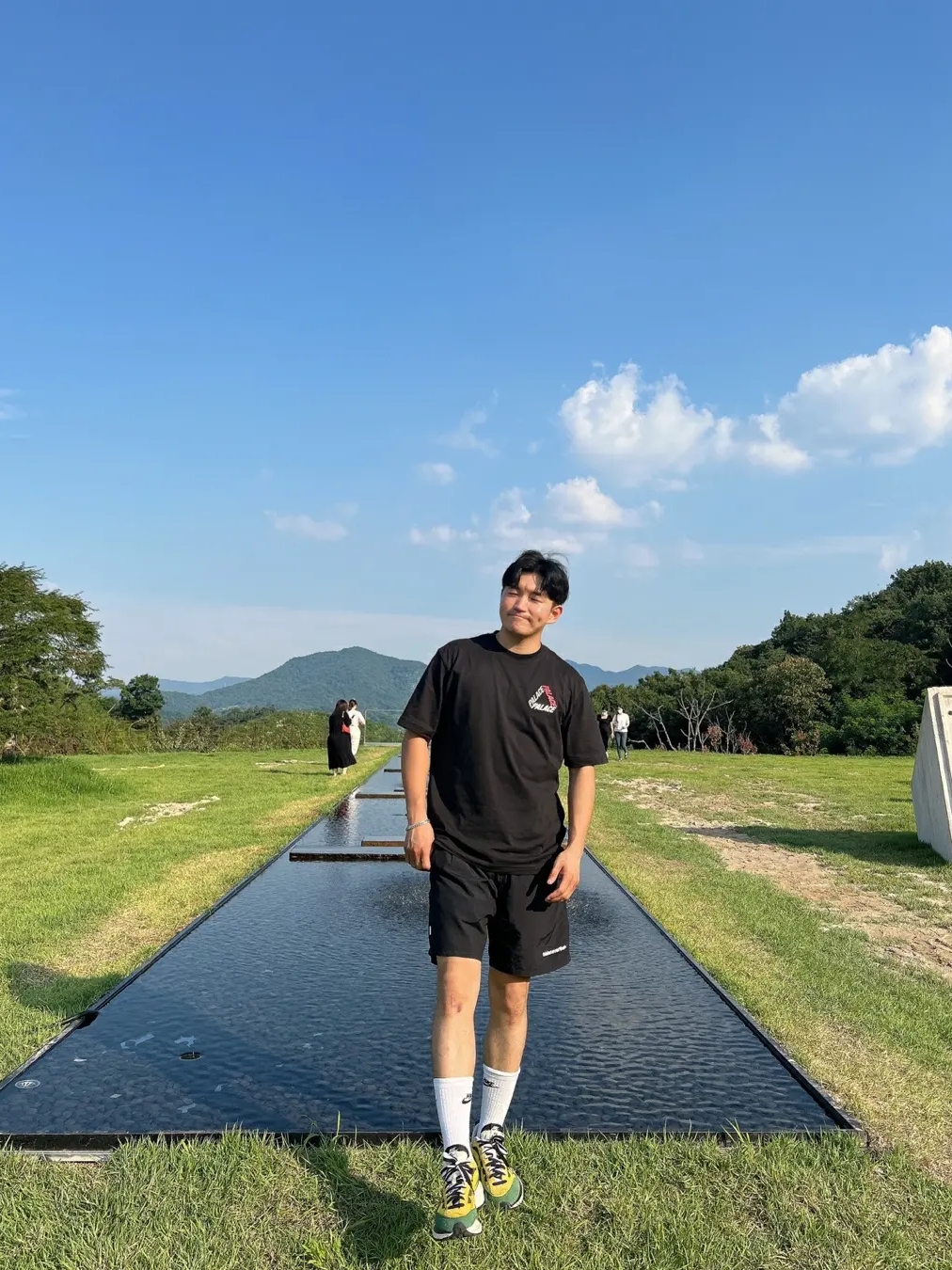 Palace P-3-K-9 T-Shirt Black - 22SS, Nike x Sacai VaporWaffle Tour Yellow & Gorge Green Sail 착용 스타일