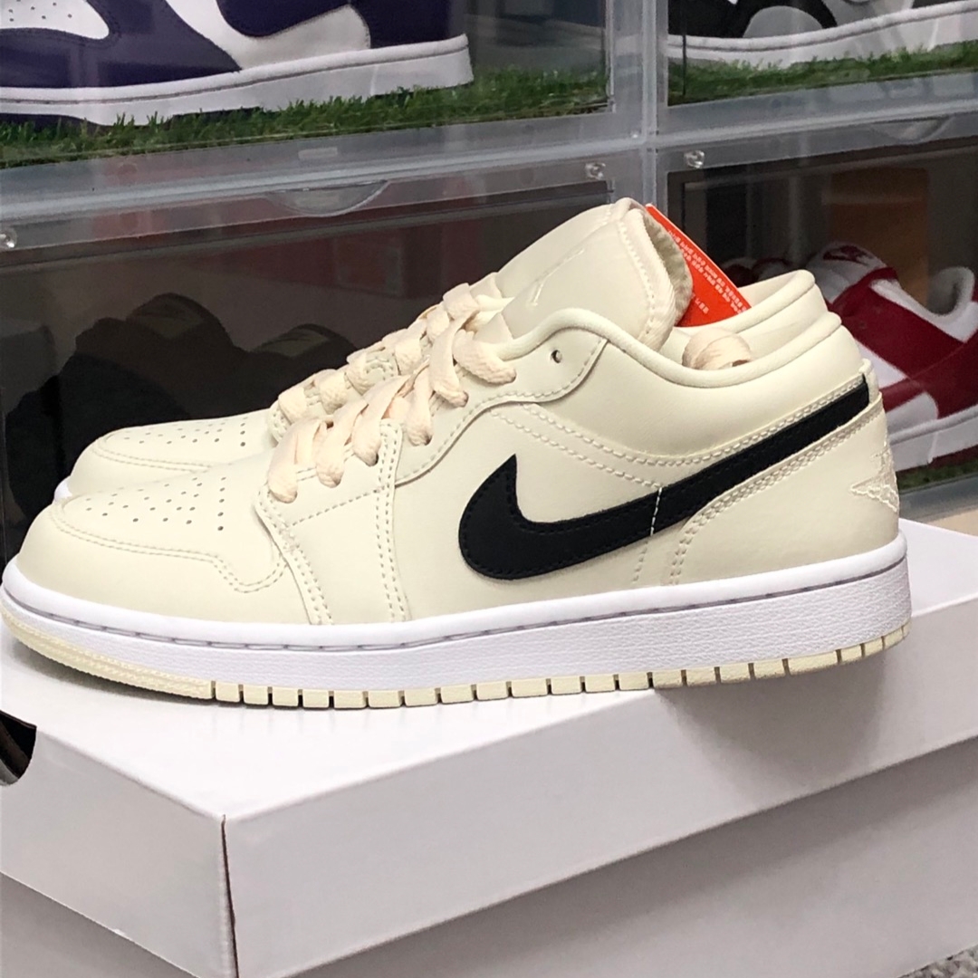(W) Jordan 1 Low Coconut Milk 착용 스타일 - 1