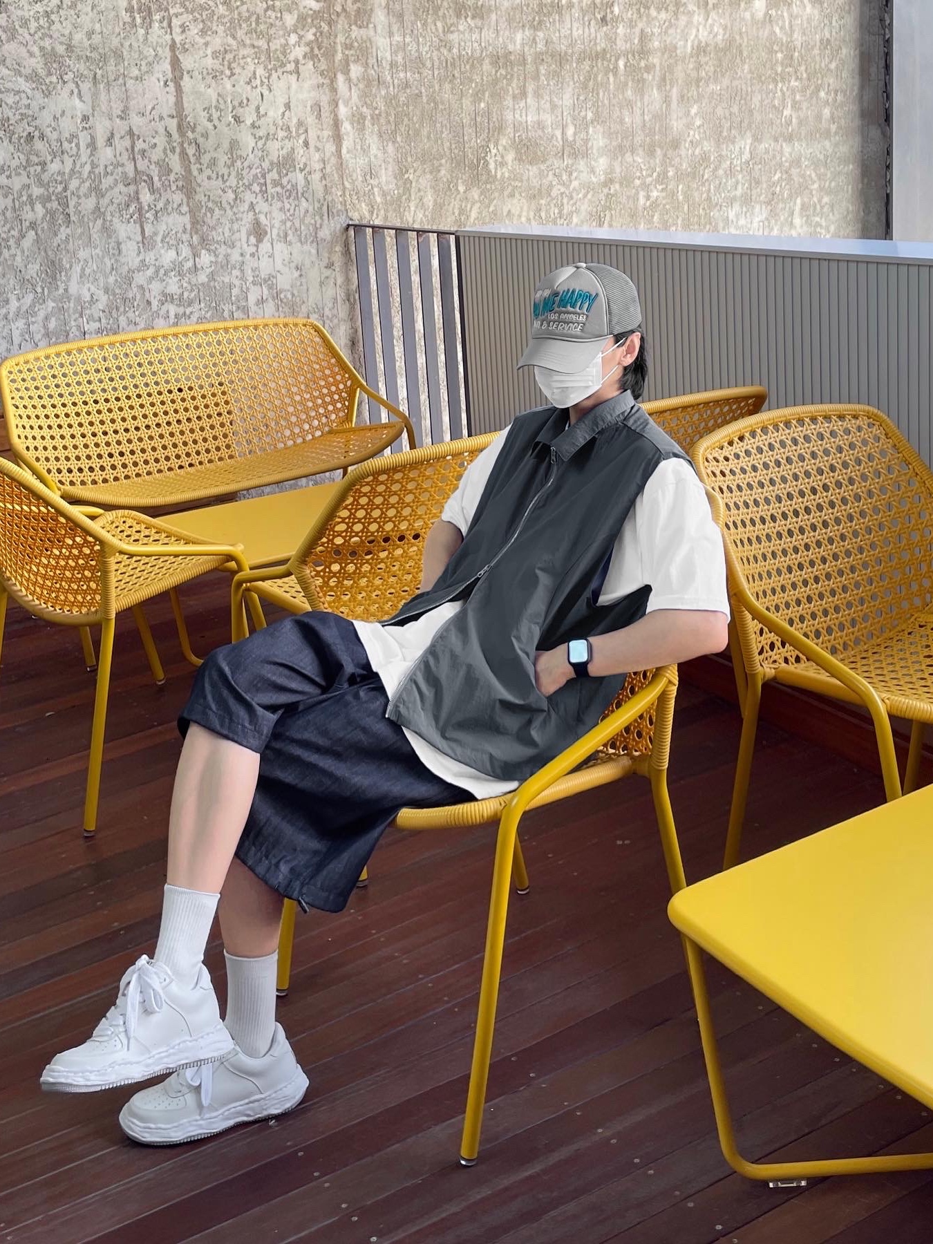 Maison Mihara Yasuhiro Wayne OG Sole Leather Low-top Sneakers White 착용 스타일 - 2
