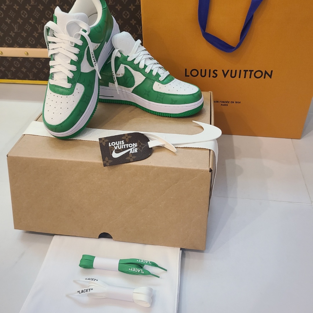 Louis Vuitton x Nike Air Force 1 Low by Virgil Abloh White Gym Green 착용 스타일 - 3
