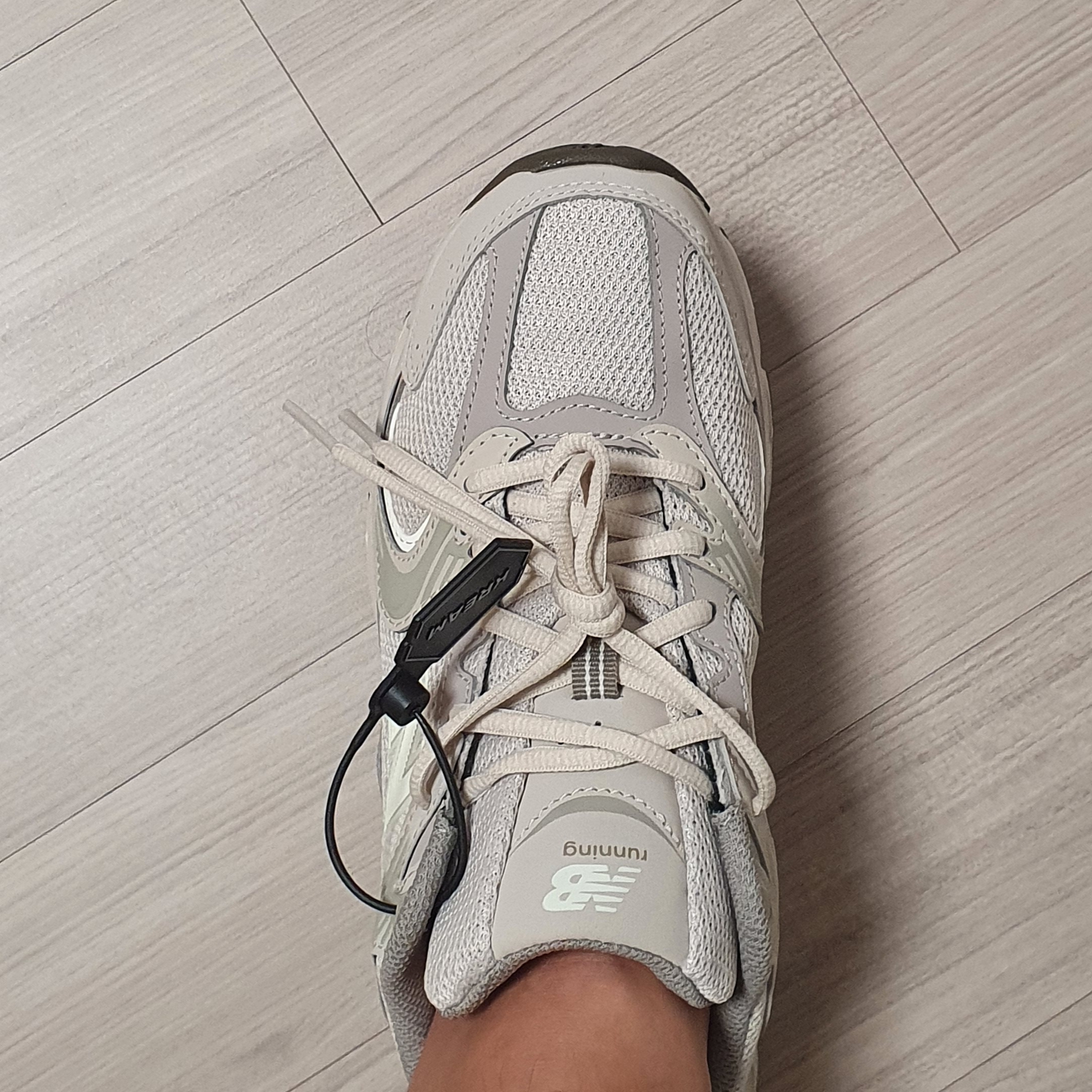 New Balance 530 Mars 착용 스타일 - 3