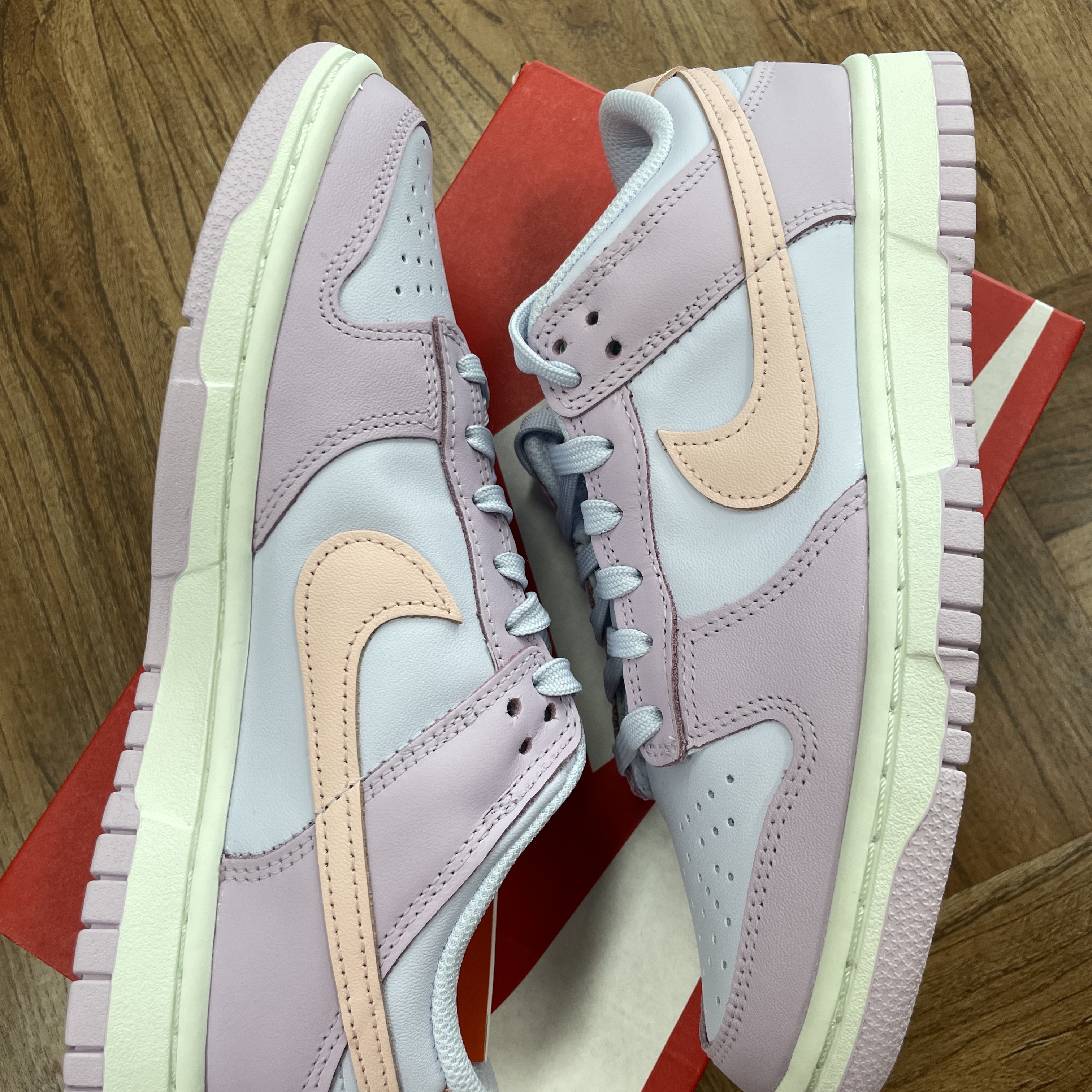 (W) Nike Dunk Low Atmosphere Pink 착용 스타일 - 3