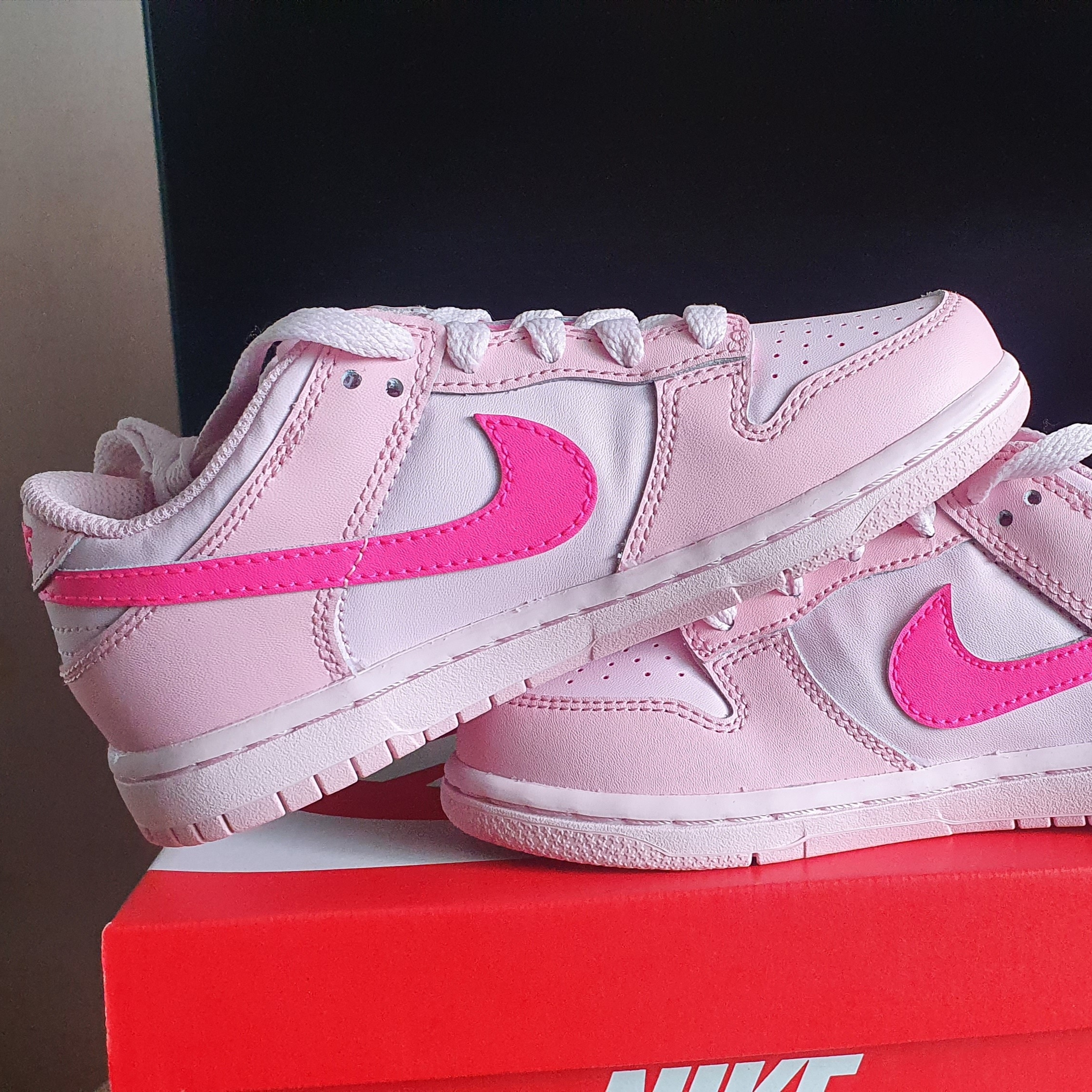 (PS) Nike Dunk Low Triple Pink 착용 스타일 - 1