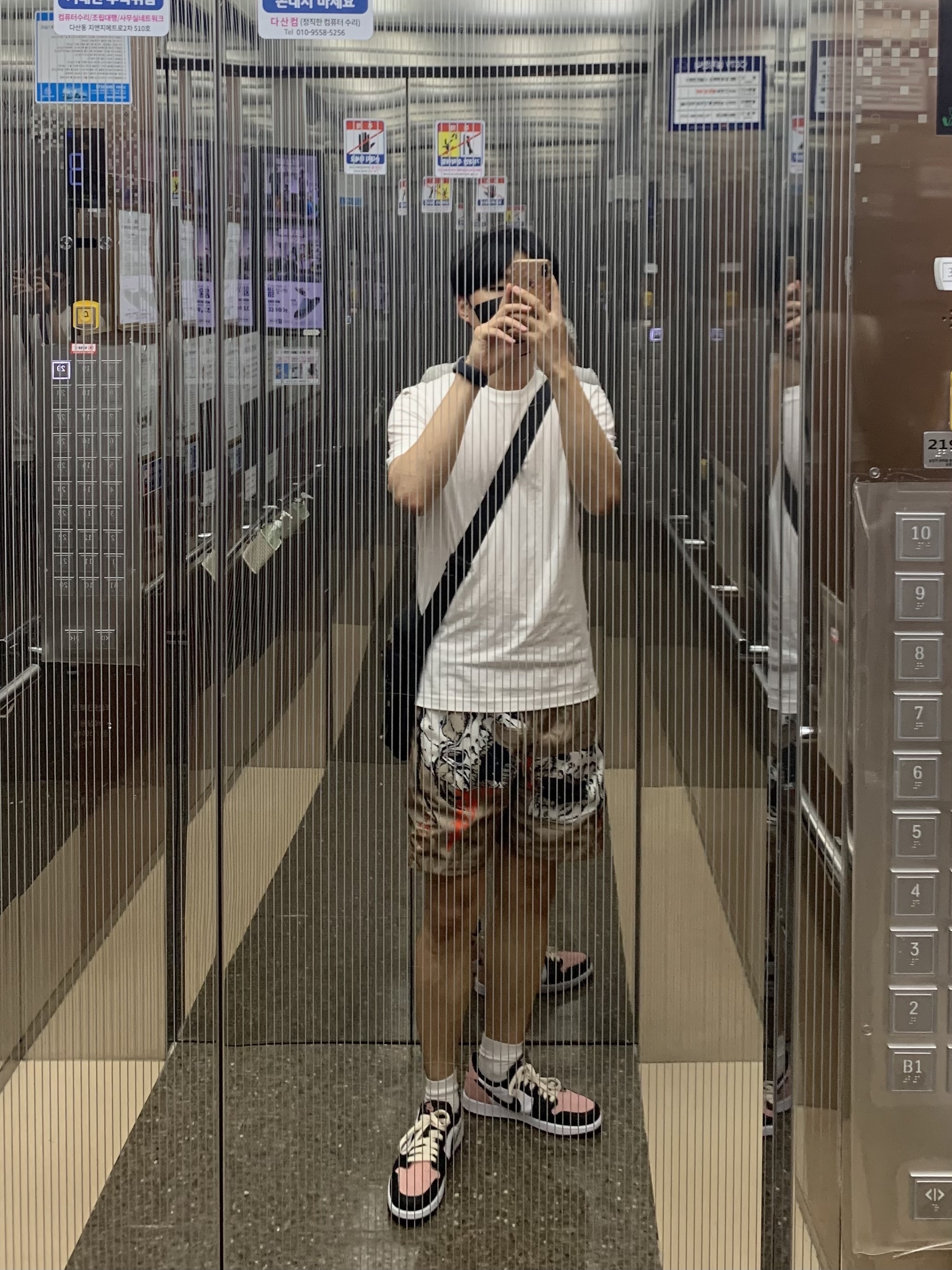 Jordan x Travis Scott Pool Shorts - US/EU, Jordan 1 Retro Low OG Bleached Coral 착용 스타일 - 1