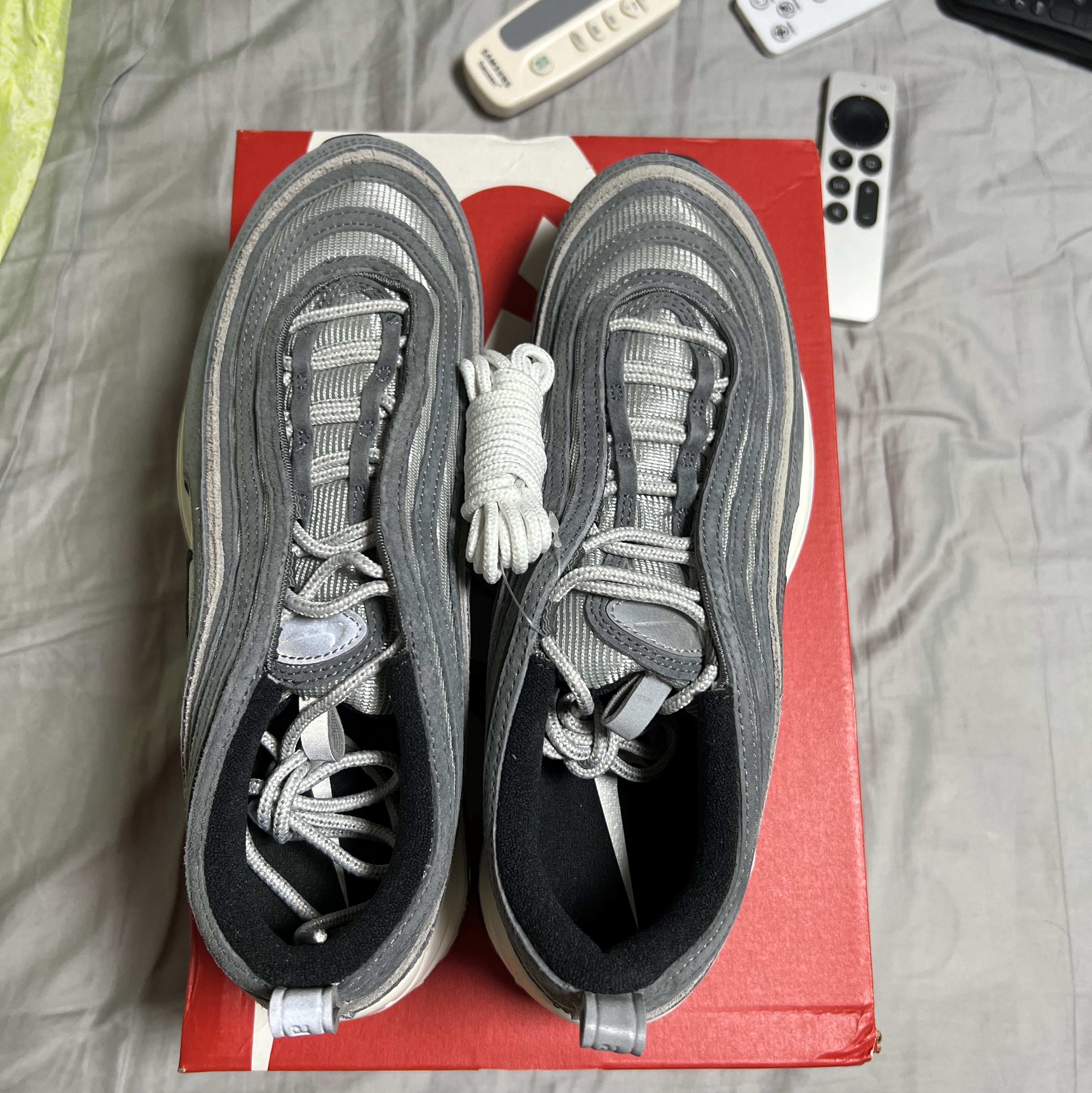 Nike Air Max 97 NH Smoke Grey Metallic Silver 착용 스타일 - 1