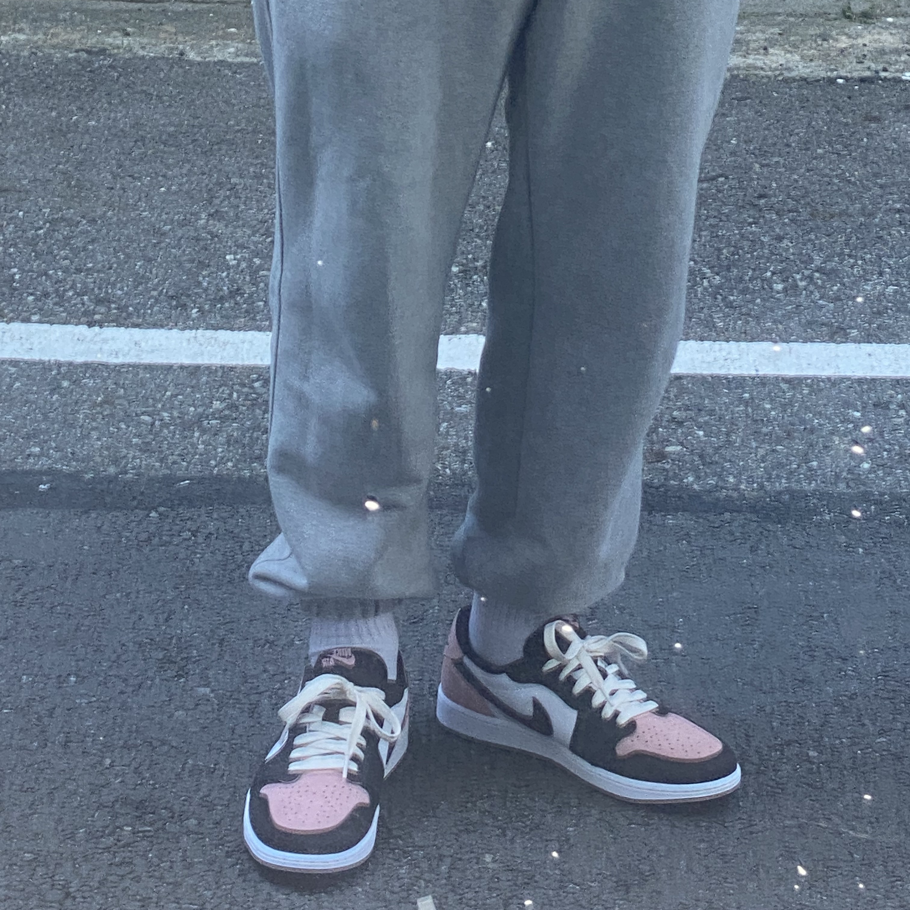 Jordan 1 Retro Low OG Bleached Coral 착용 스타일