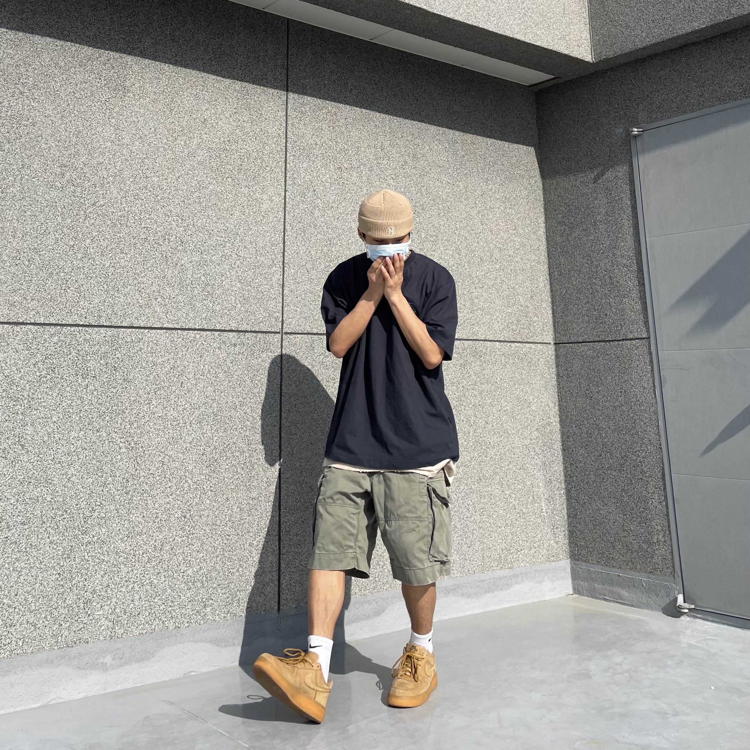 Nike Air Force 1 Low Flax 착용 스타일