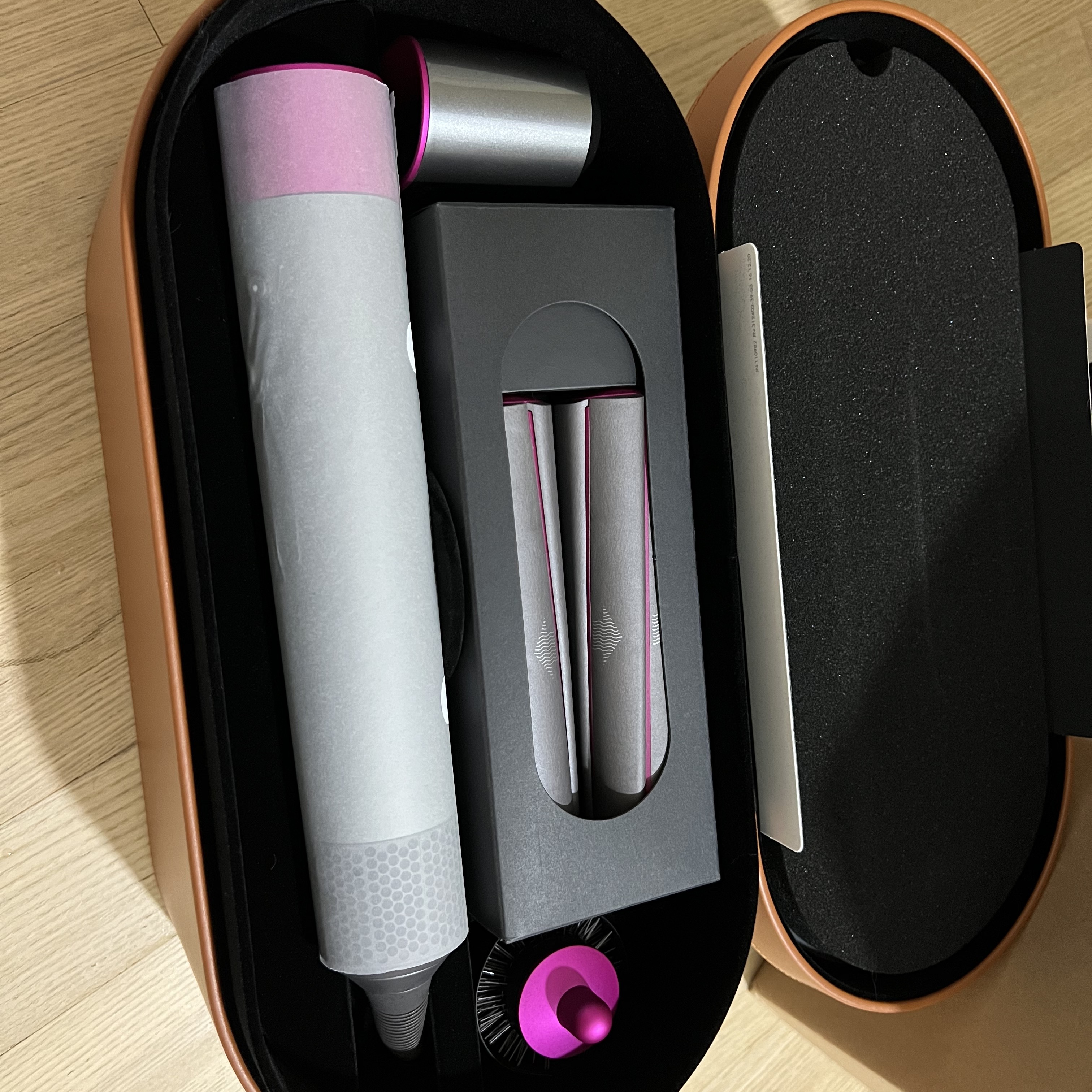 Dyson Airwrap Styler Complete Long Nickel Fuchsia (Korean Ver.) 착용 스타일