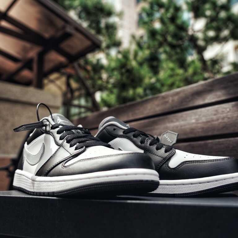 Jordan 1 Low Black Particle Grey 착용 스타일 - 2
