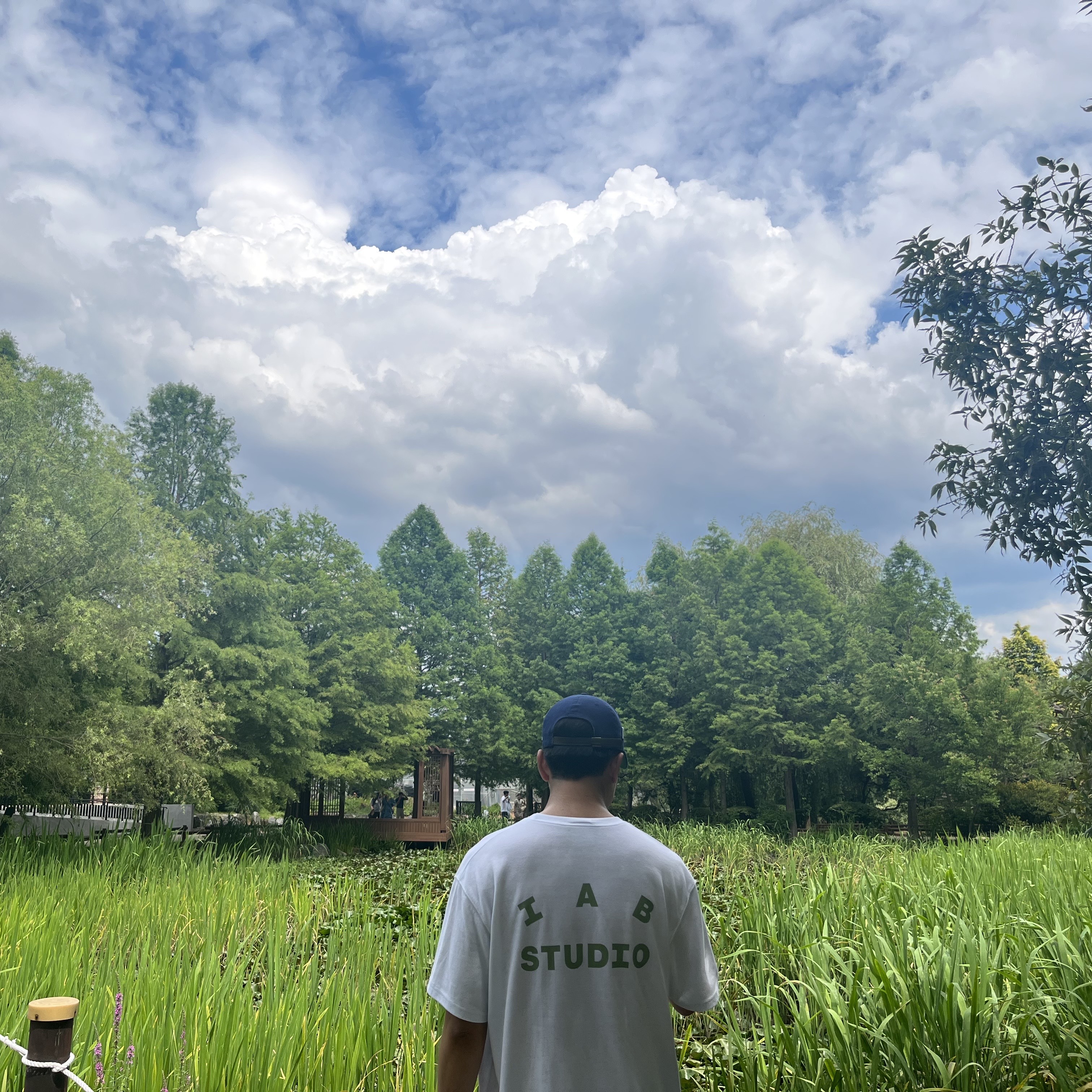IAB Studio T-Shirt White Light Green 착용 스타일