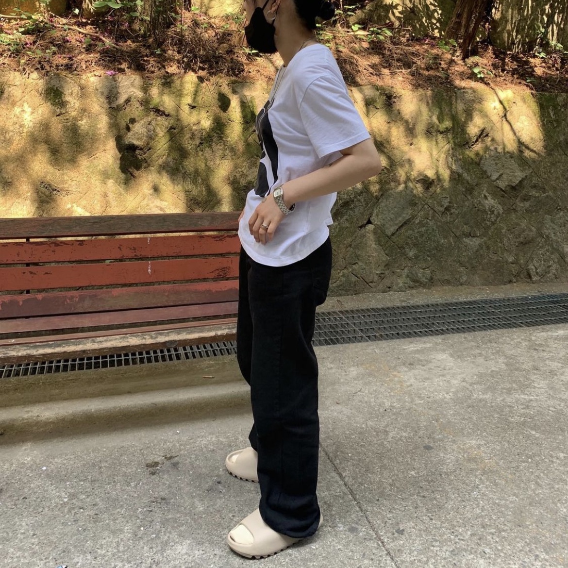 Adidas Yeezy Slide Pure - Re-Release Ver. 착용 스타일