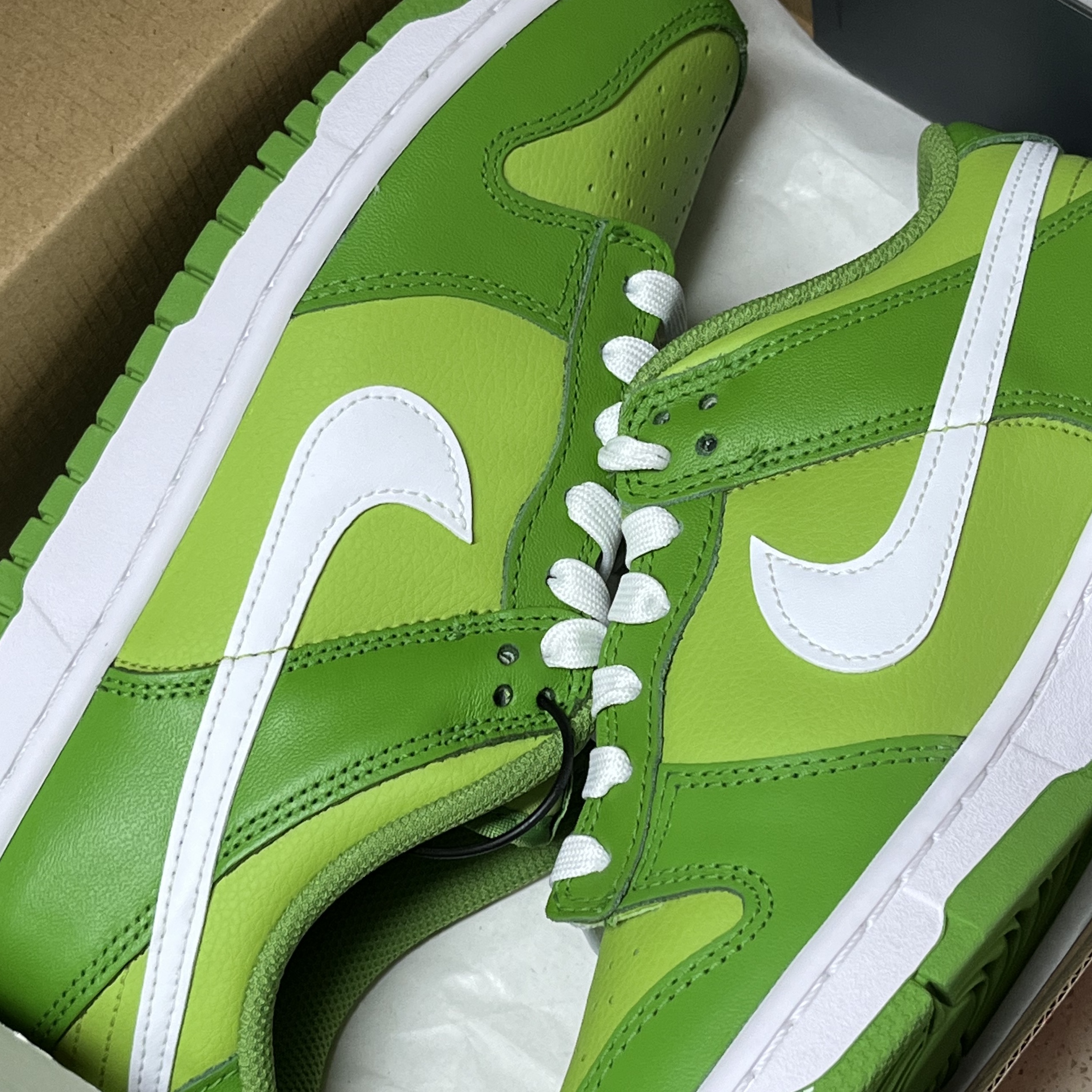 (GS) Nike Dunk Low Vivid Green 착용 스타일