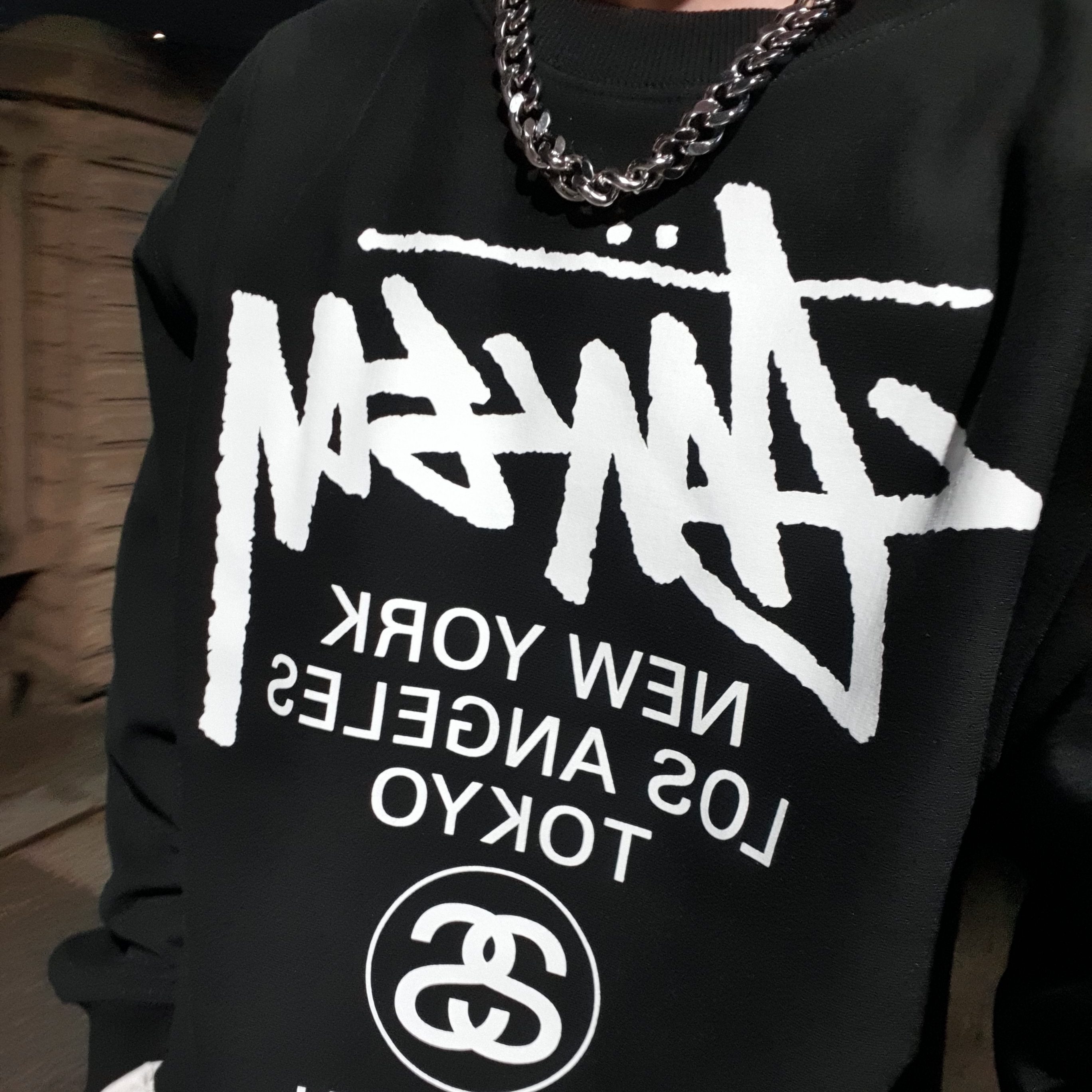 Stussy World Tour Crew Black 2022 착용 스타일