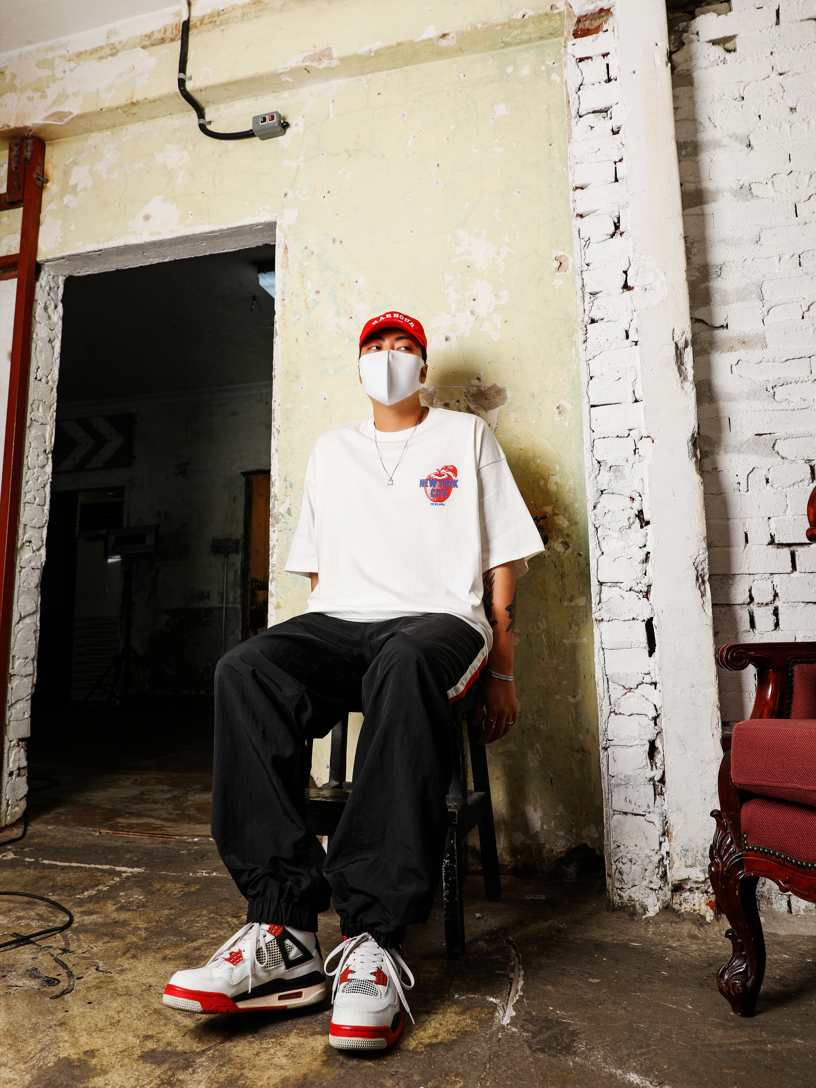 Jordan 4 Retro OG Fire Red 2020 착용 스타일 - 1